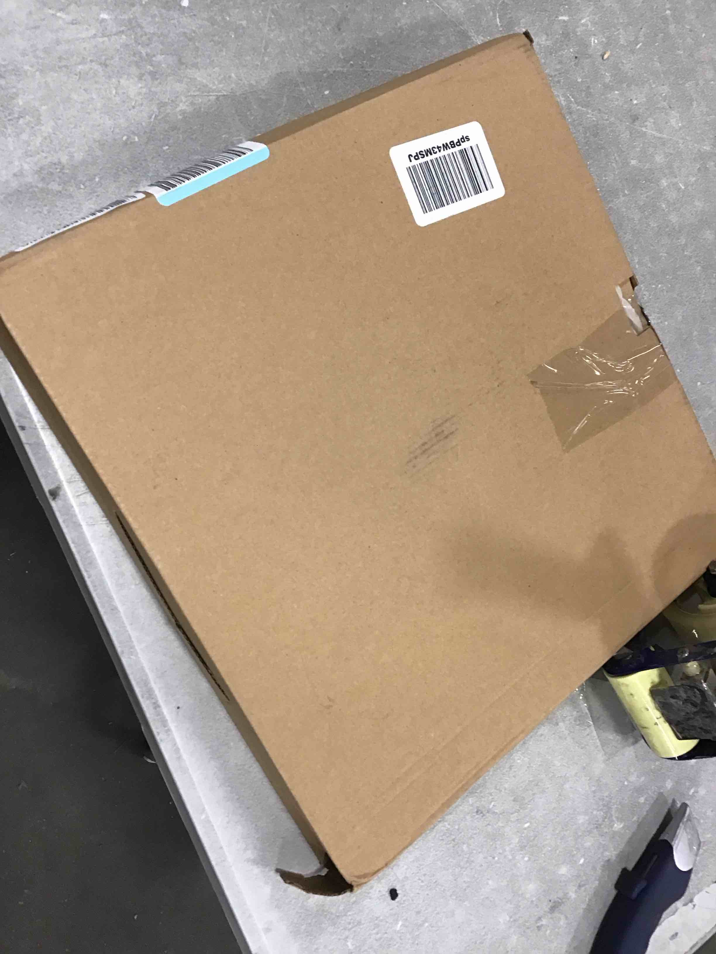 https://s3.amazonaws.com/lotting-images-prod/bidfta/YEL5762403_1708176161625.jpeg