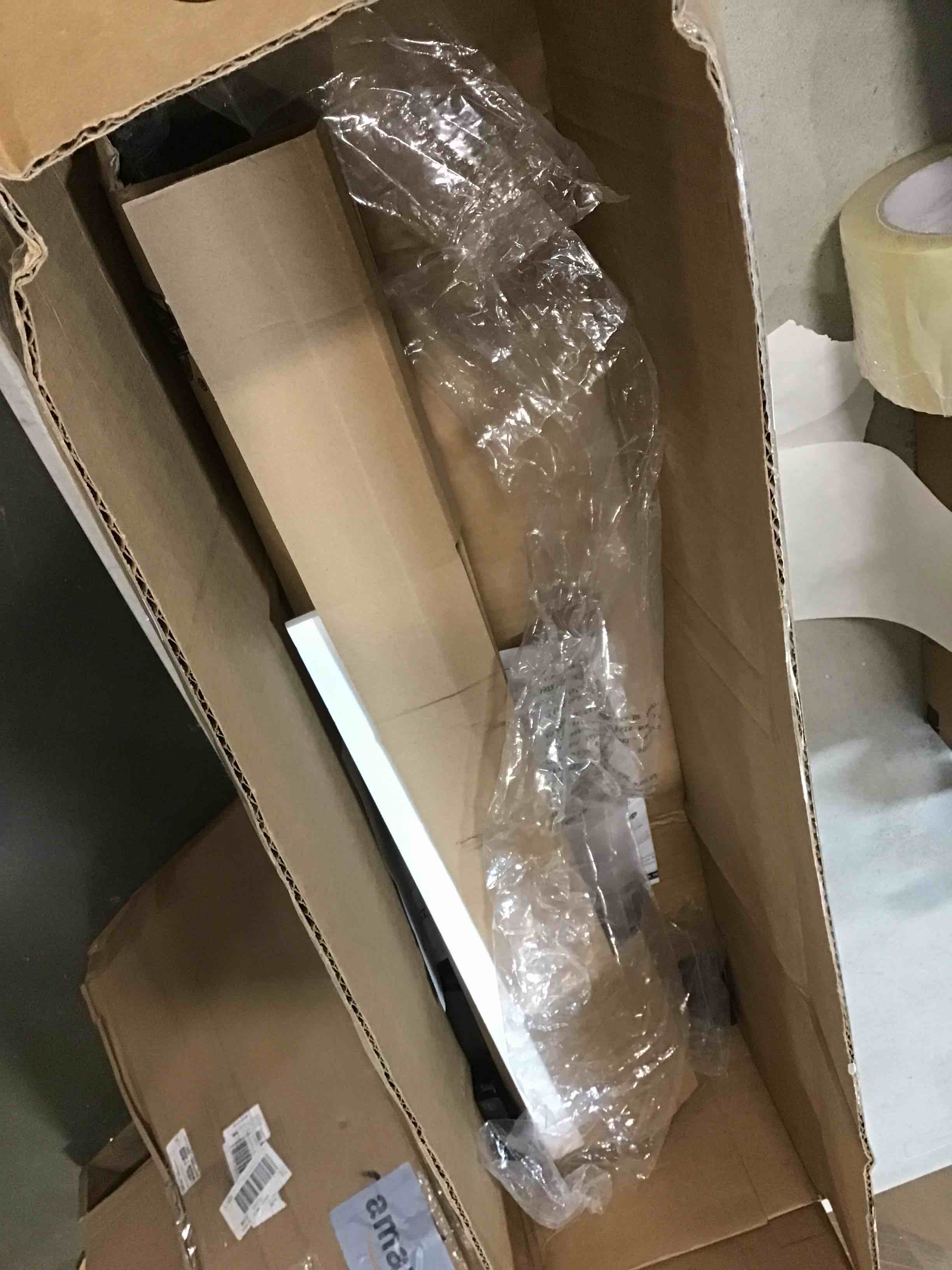 https://s3.amazonaws.com/lotting-images-prod/bidfta/YEL5763409_1708781063767.jpeg