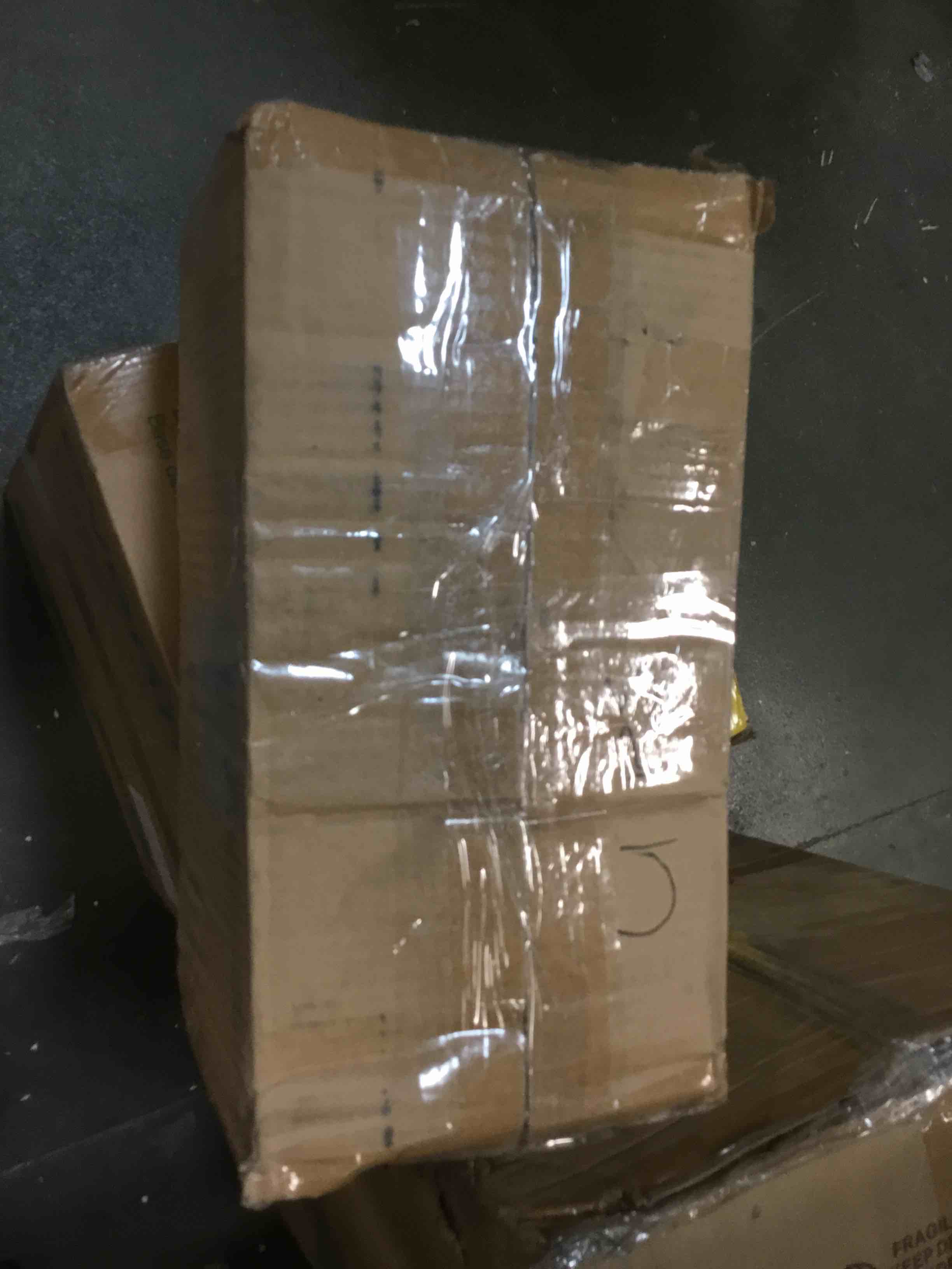 https://s3.amazonaws.com/lotting-images-prod/bidfta/YEL5764503_1707227195277.jpeg