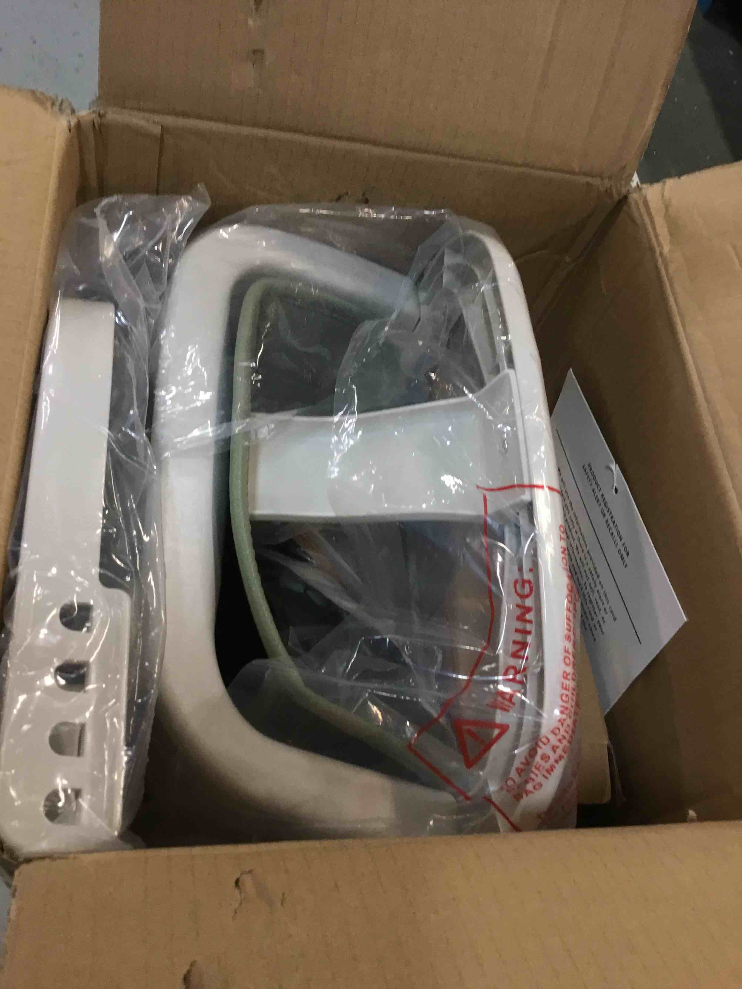 https://s3.amazonaws.com/lotting-images-prod/bidfta/YEL5764572_1707237871193.jpeg