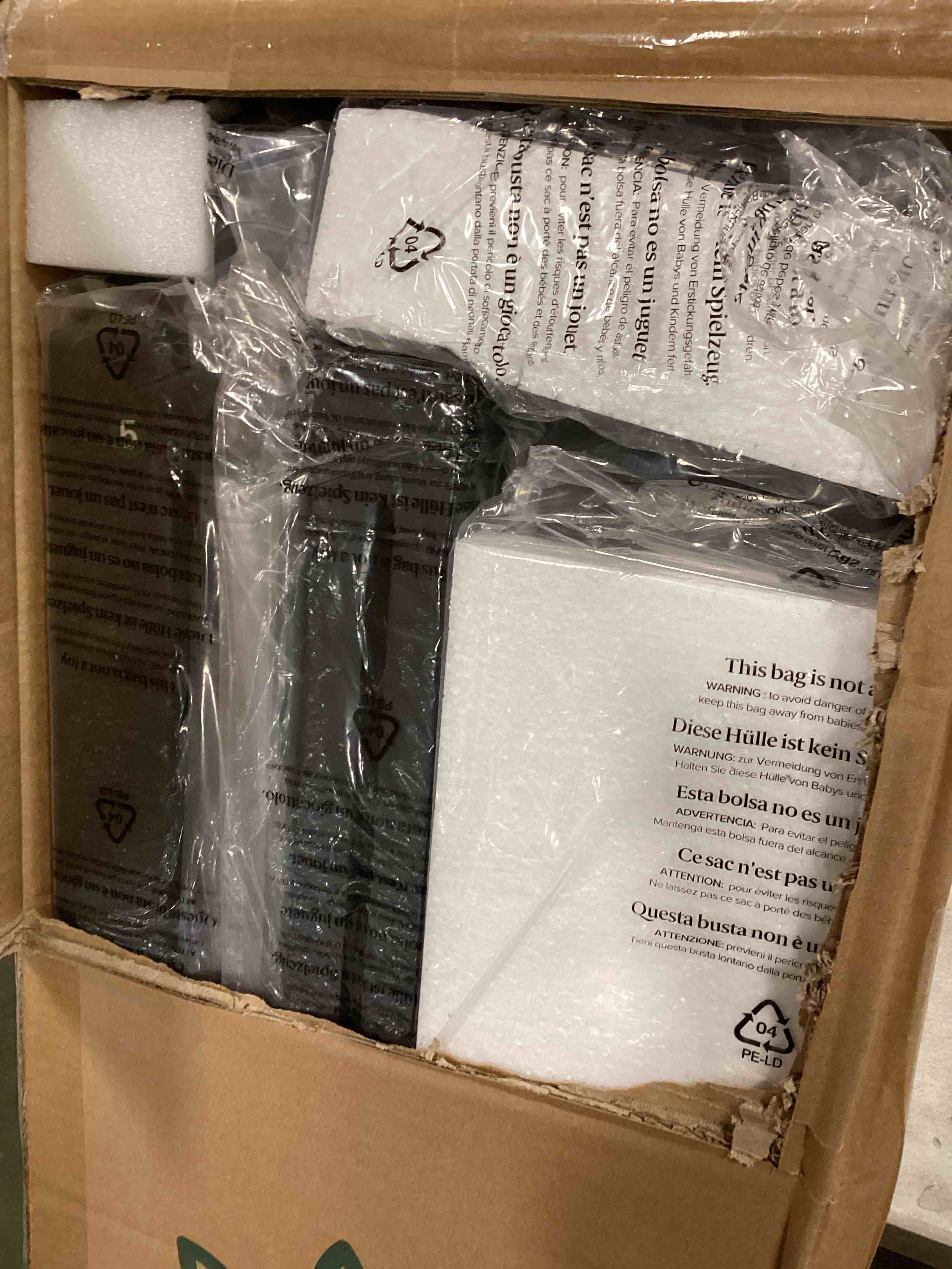 https://s3.amazonaws.com/lotting-images-prod/bidfta/YEL5765900_1706708390537.jpeg