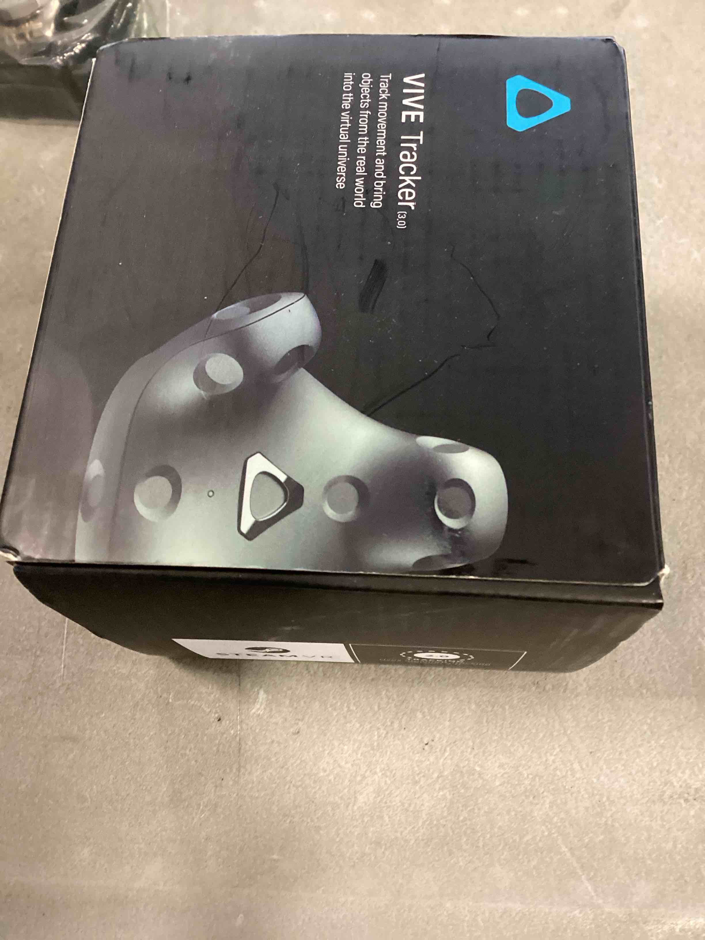 https://s3.amazonaws.com/lotting-images-prod/bidfta/YEL5767906_1707745627410.jpeg