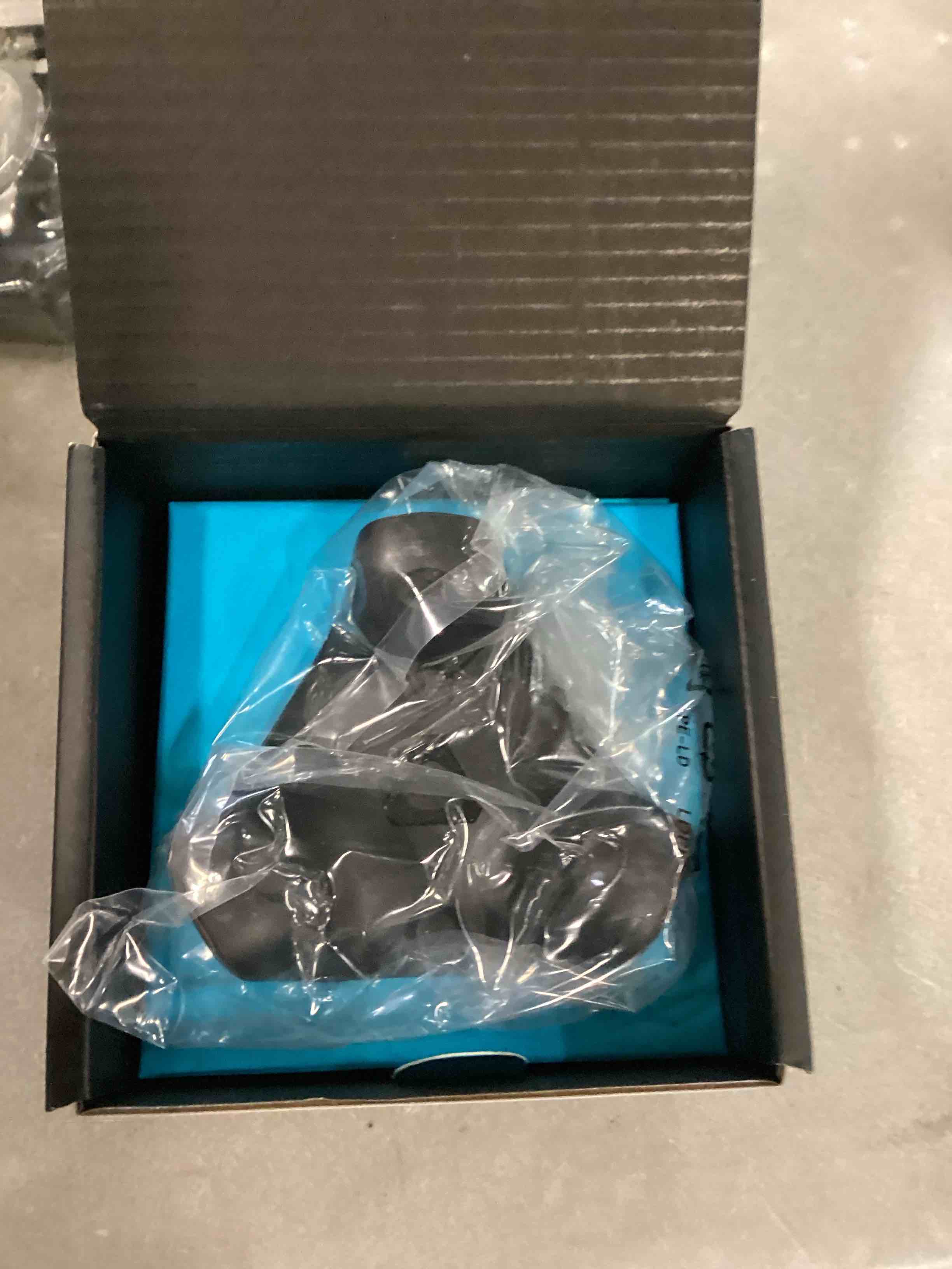 https://s3.amazonaws.com/lotting-images-prod/bidfta/YEL5767906_1707745639337.jpeg
