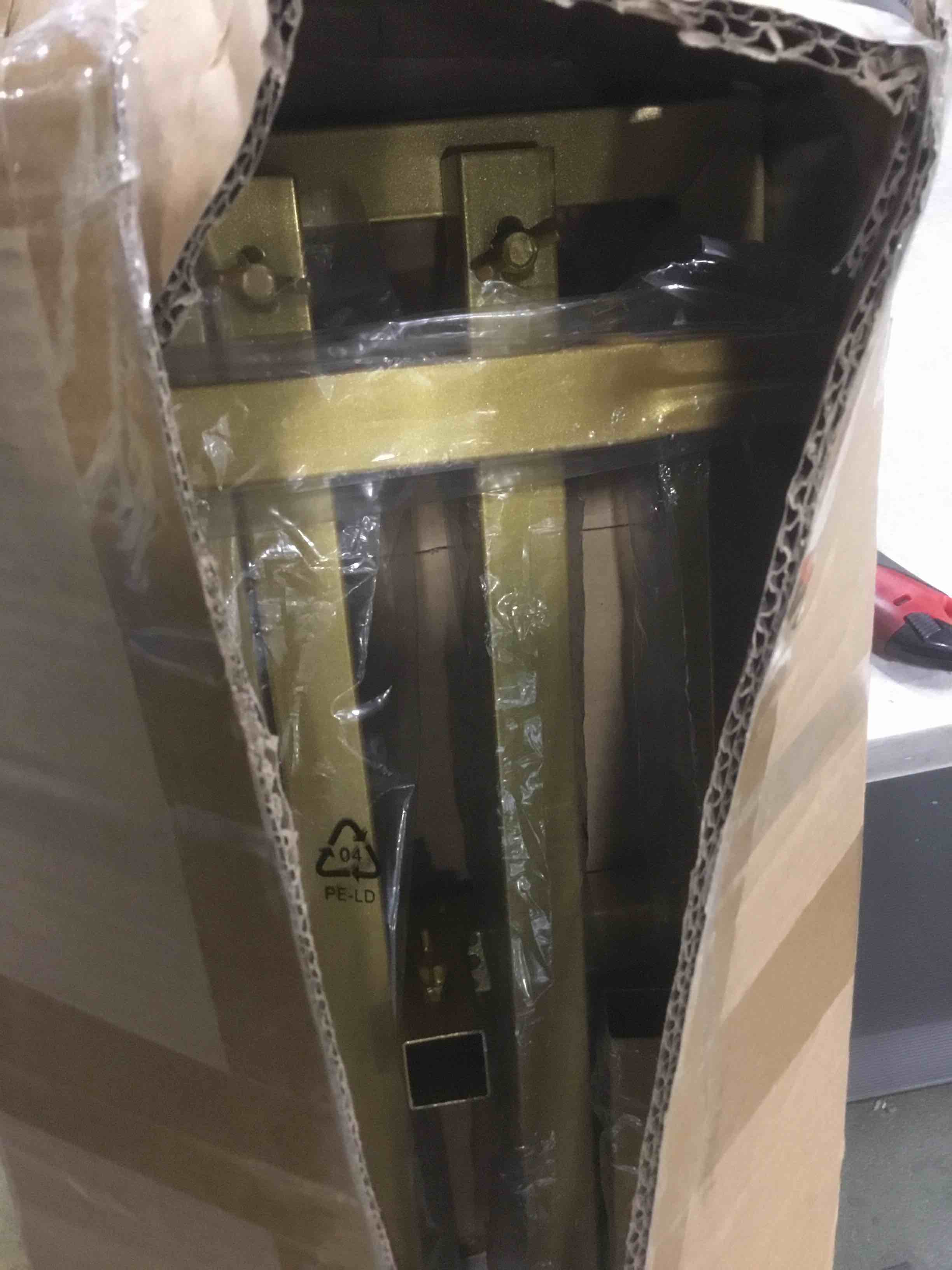 https://s3.amazonaws.com/lotting-images-prod/bidfta/YEL5768073_1706114469721.jpeg
