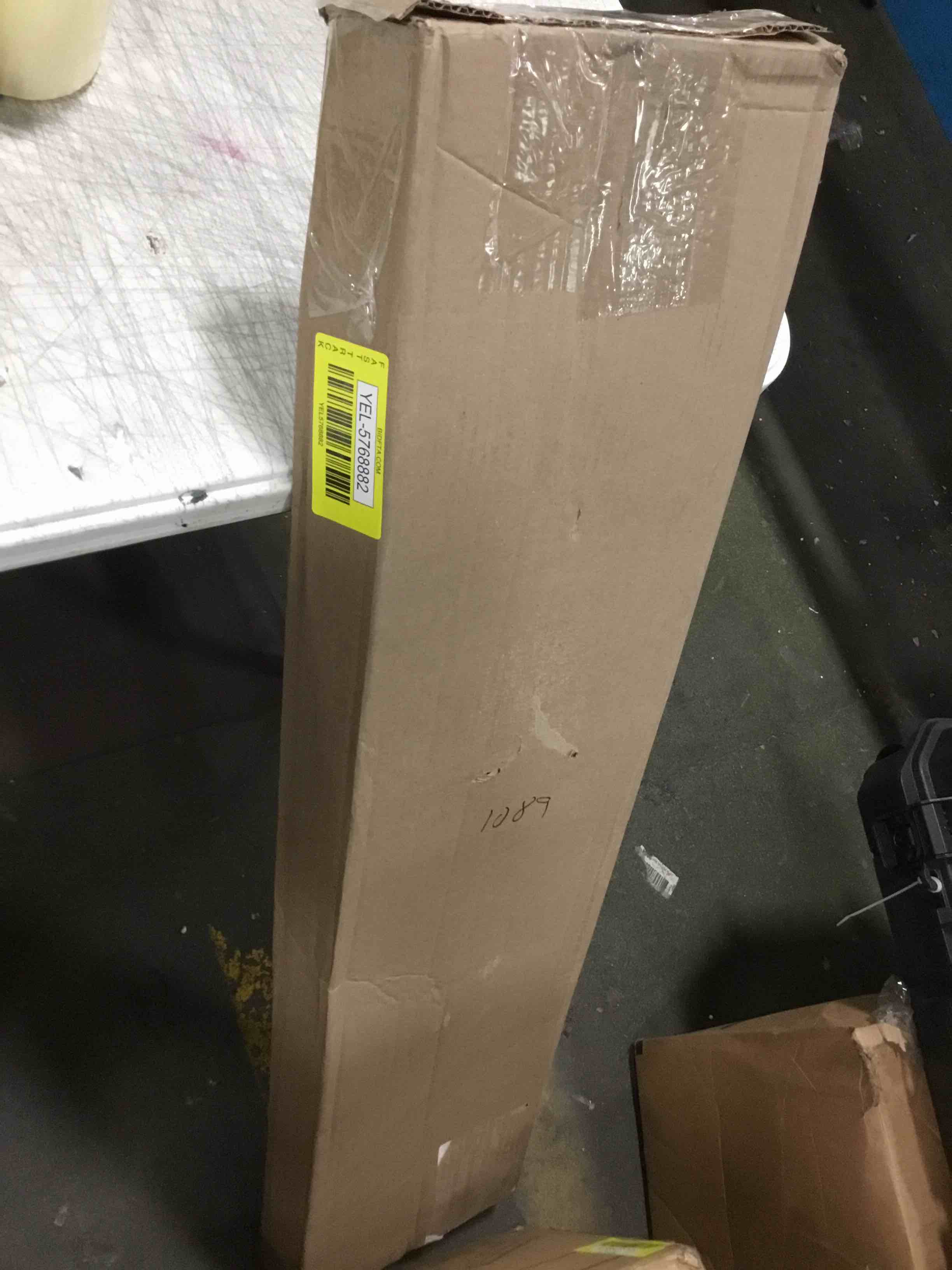 https://s3.amazonaws.com/lotting-images-prod/bidfta/YEL5768882_1706531766675.jpeg