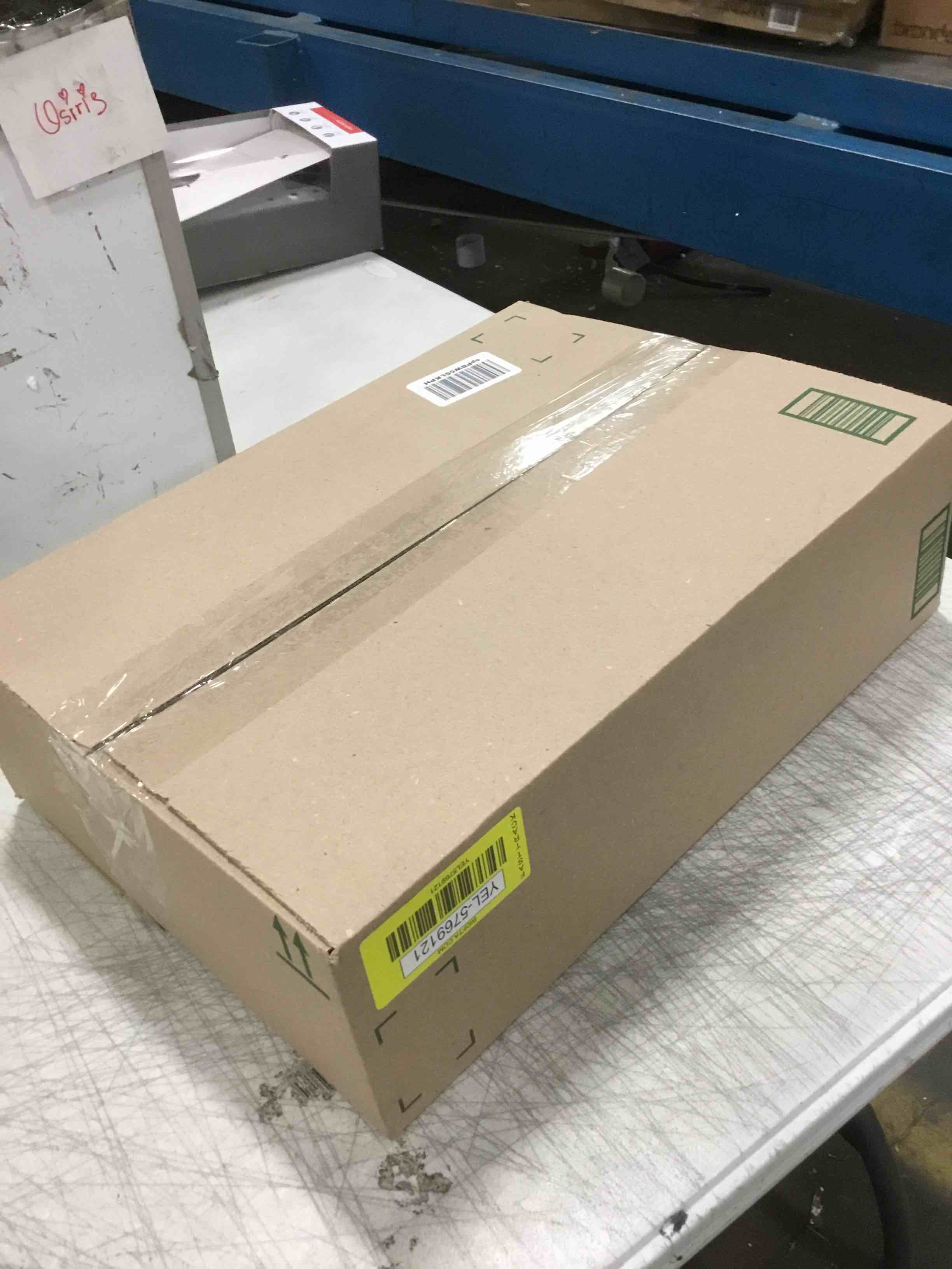 https://s3.amazonaws.com/lotting-images-prod/bidfta/YEL5769121_1706562805754.jpeg