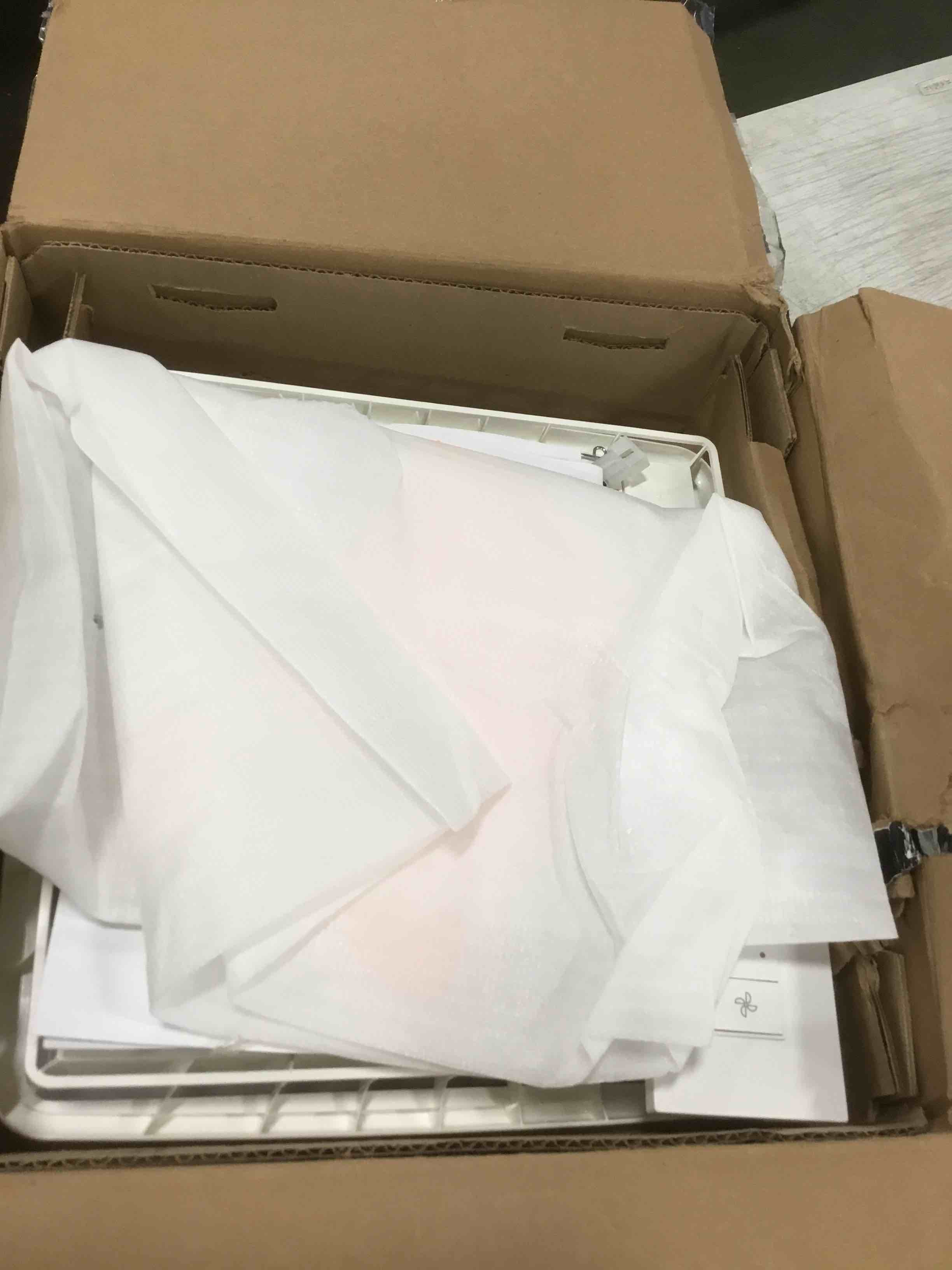 https://s3.amazonaws.com/lotting-images-prod/bidfta/YEL5769148_1706618078574.jpeg