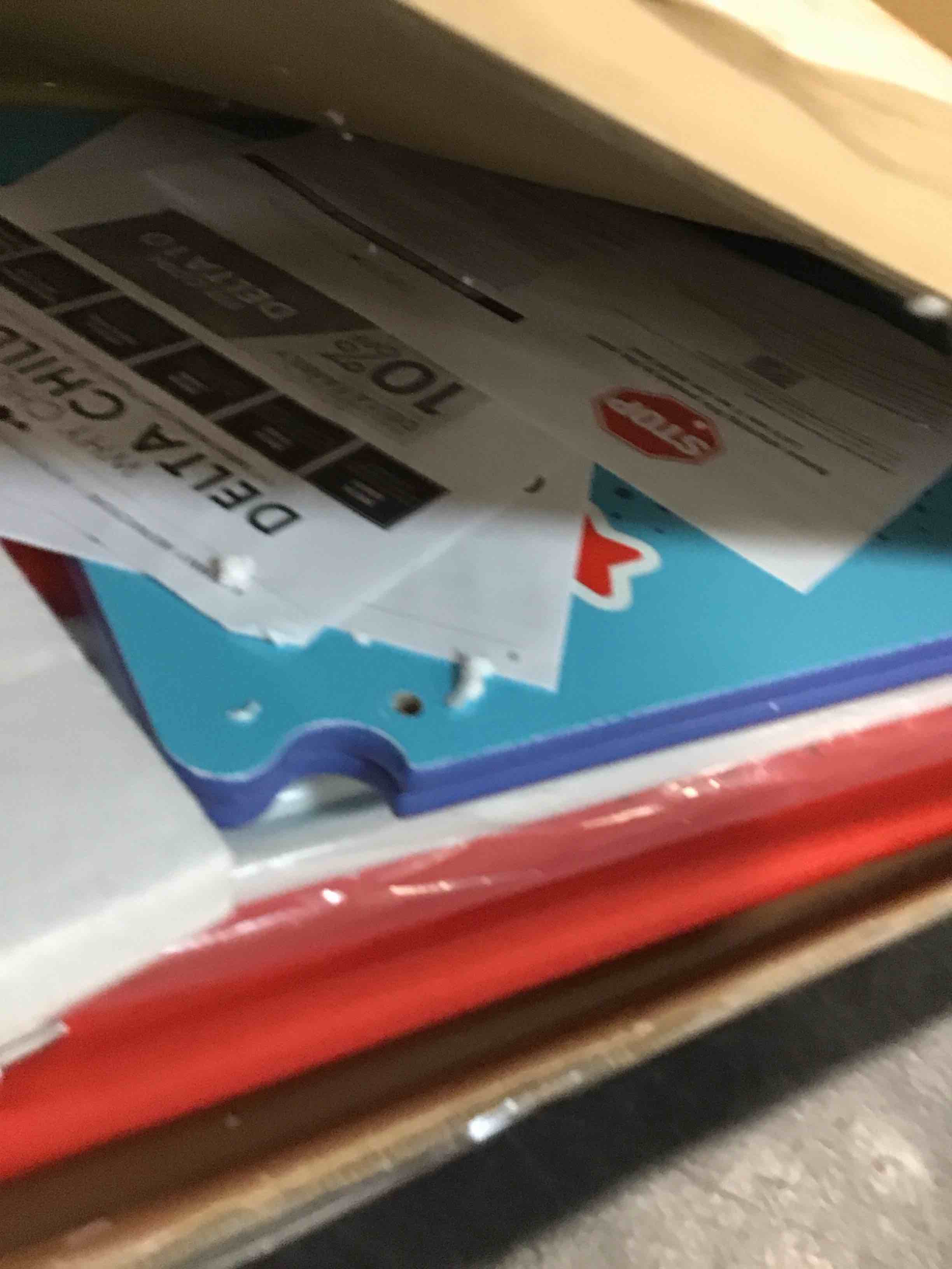 https://s3.amazonaws.com/lotting-images-prod/bidfta/YEL5770041_1706367901327.jpeg
