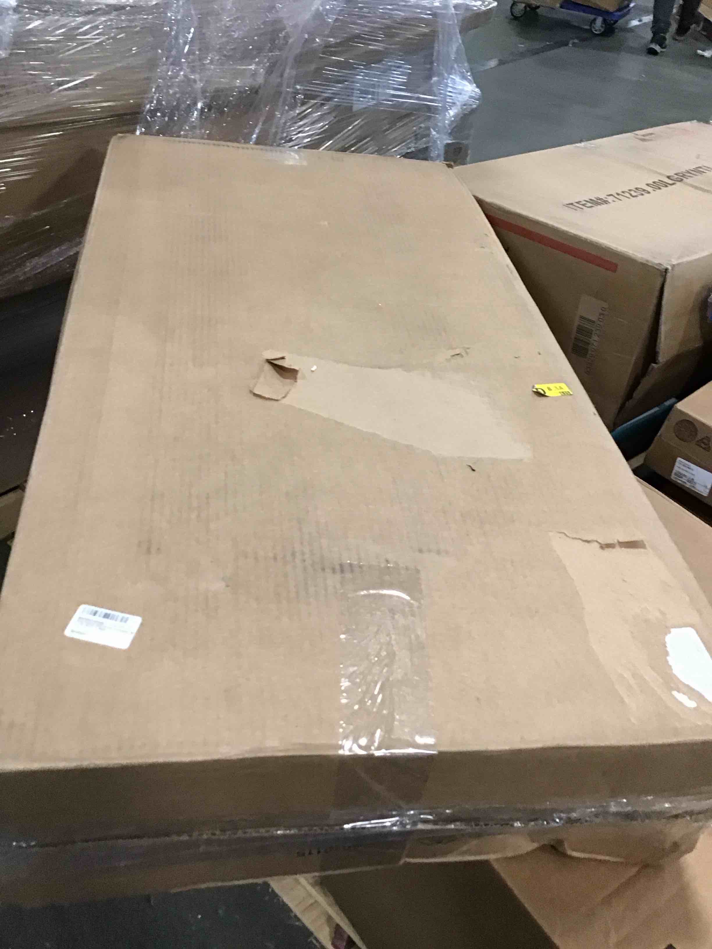 https://s3.amazonaws.com/lotting-images-prod/bidfta/YEL5770117_1706376698642.jpeg