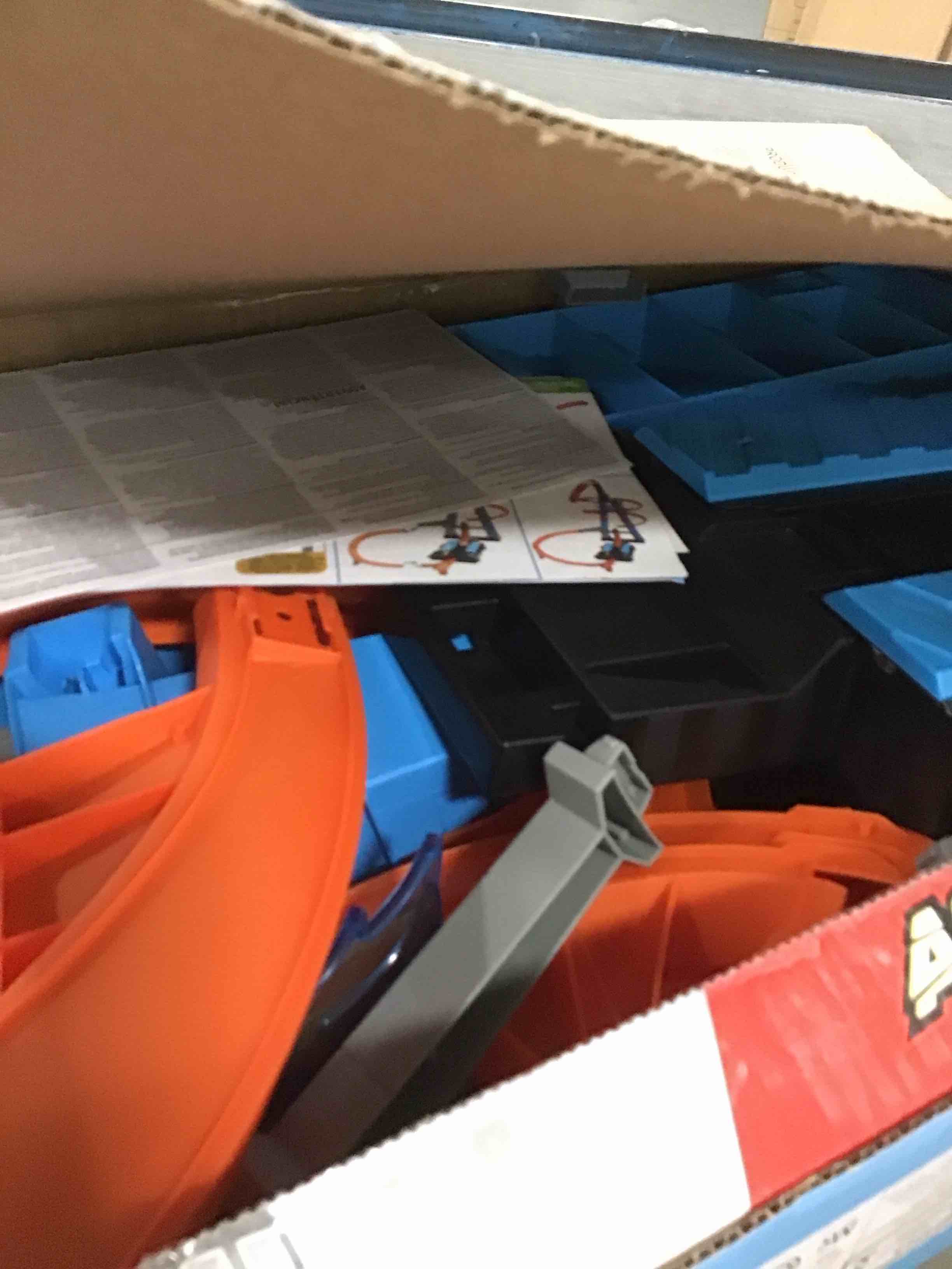 https://s3.amazonaws.com/lotting-images-prod/bidfta/YEL5770168_1706535846223.jpeg