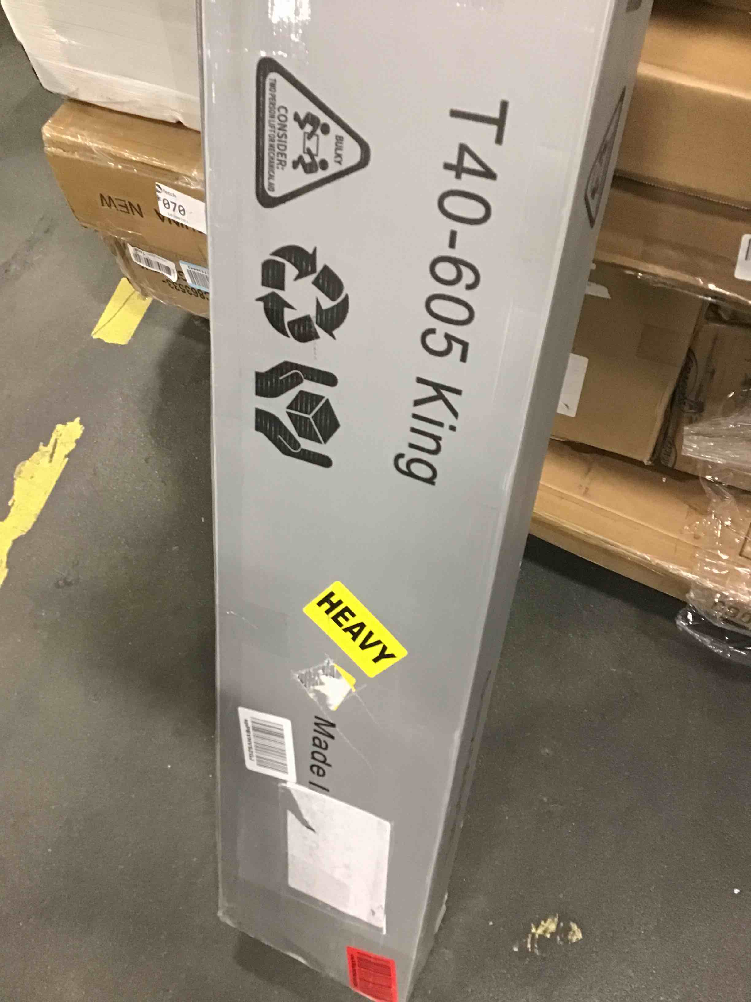 https://s3.amazonaws.com/lotting-images-prod/bidfta/YEL5771787_1706707253157.jpeg