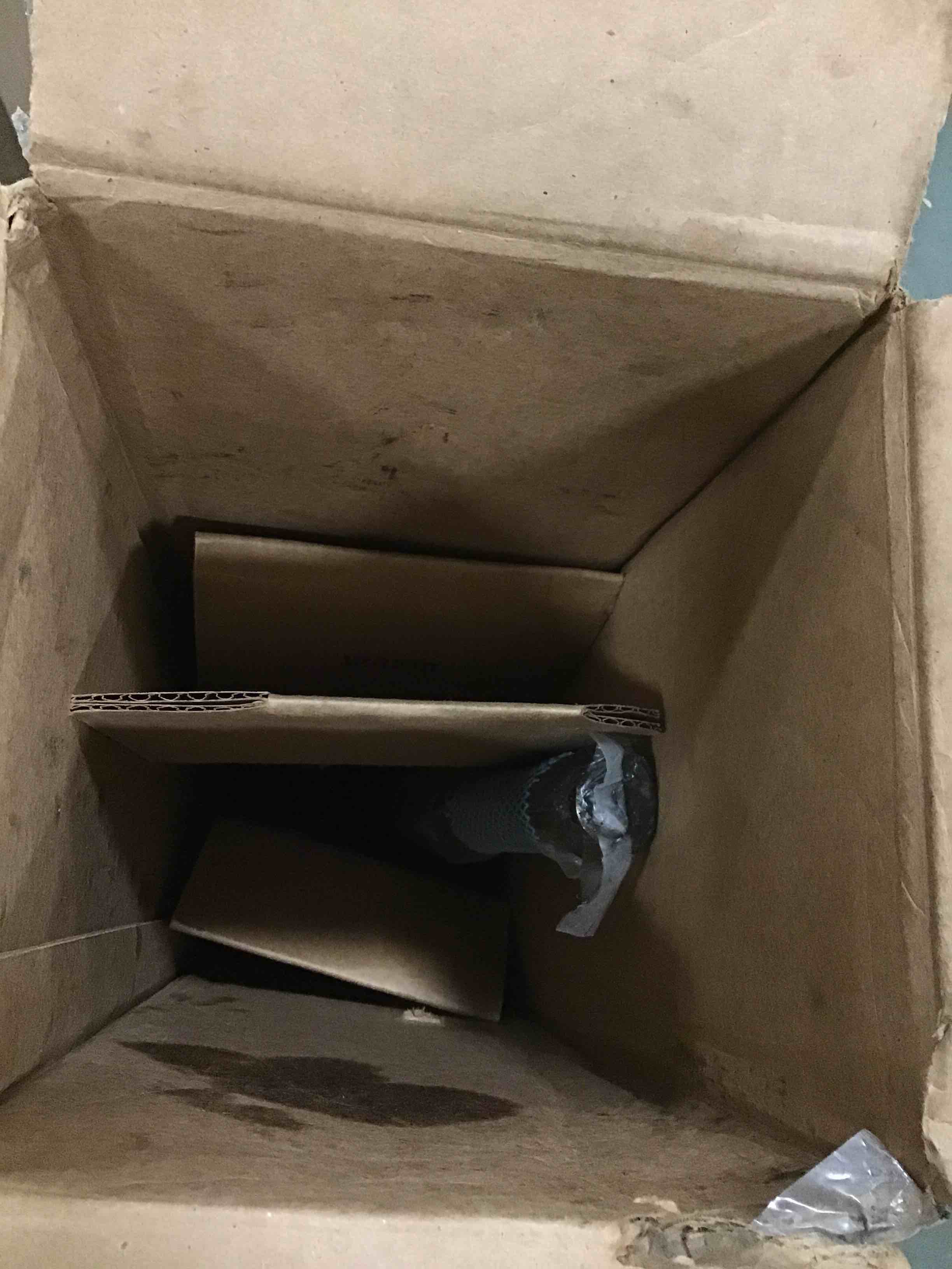 https://s3.amazonaws.com/lotting-images-prod/bidfta/YEL5771938_1706790215417.jpeg