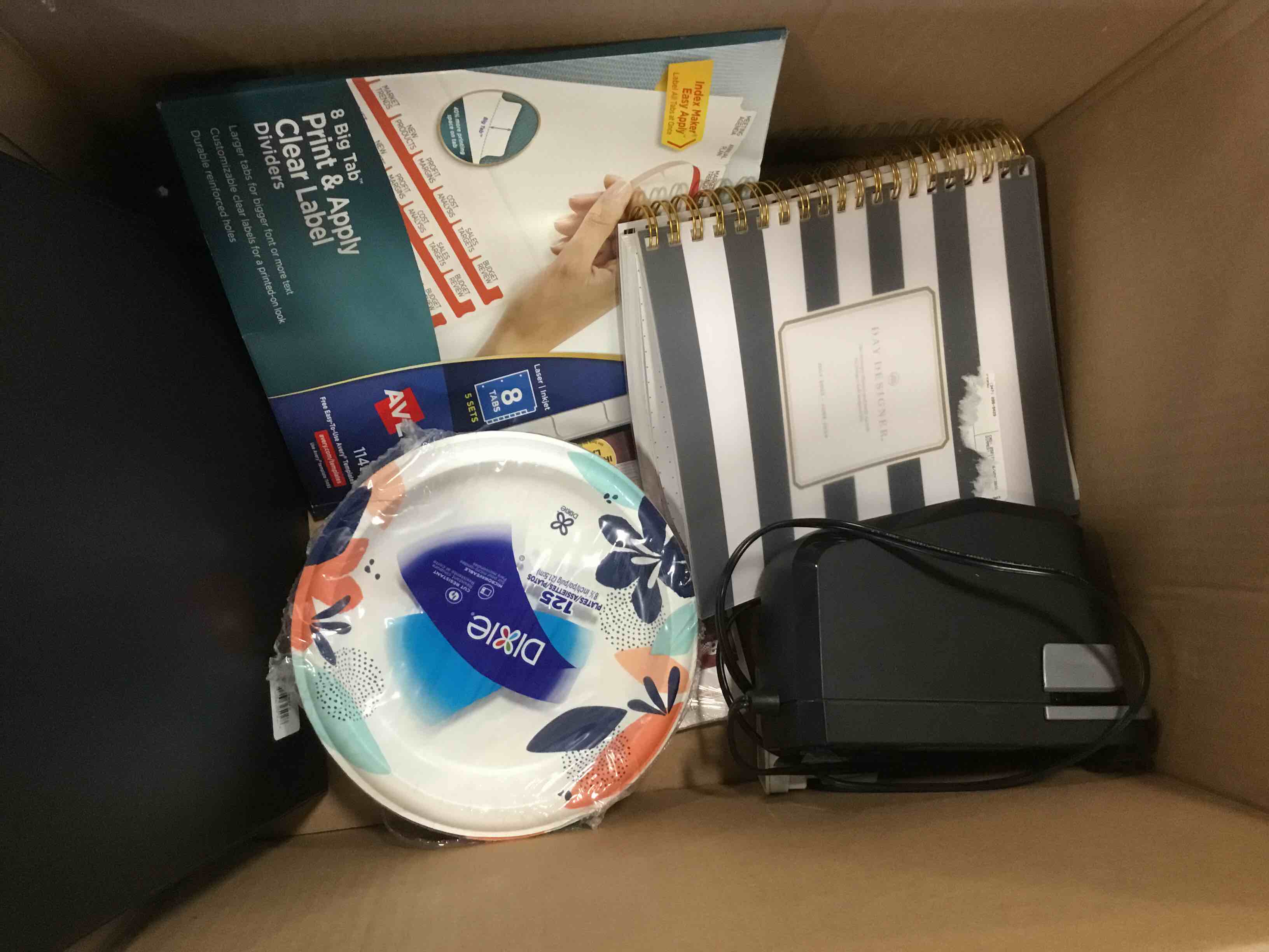 https://s3.amazonaws.com/lotting-images-prod/bidfta/YEL5773851_1707147033347.jpeg