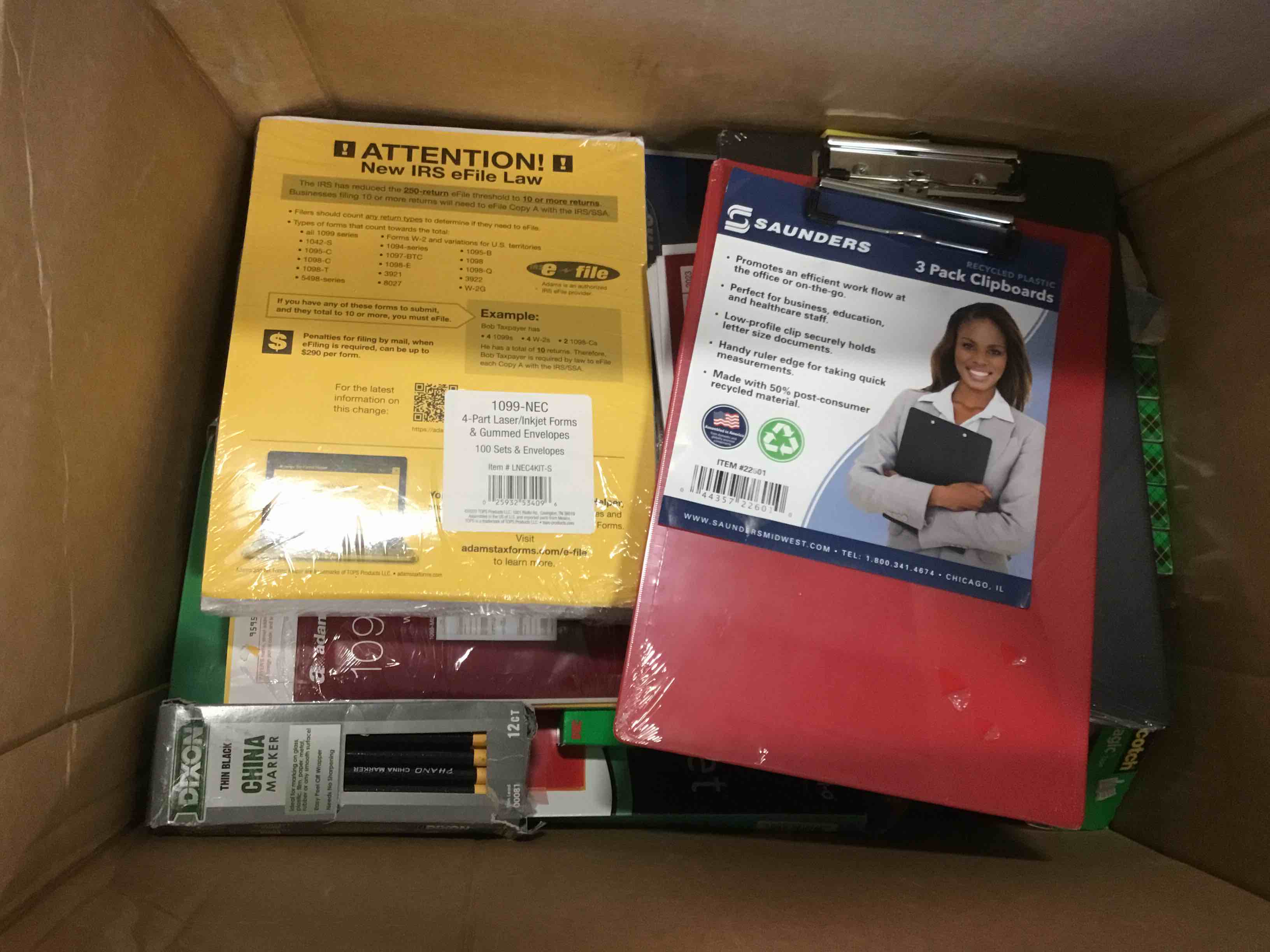 https://s3.amazonaws.com/lotting-images-prod/bidfta/YEL5773852_1707147446292.jpeg