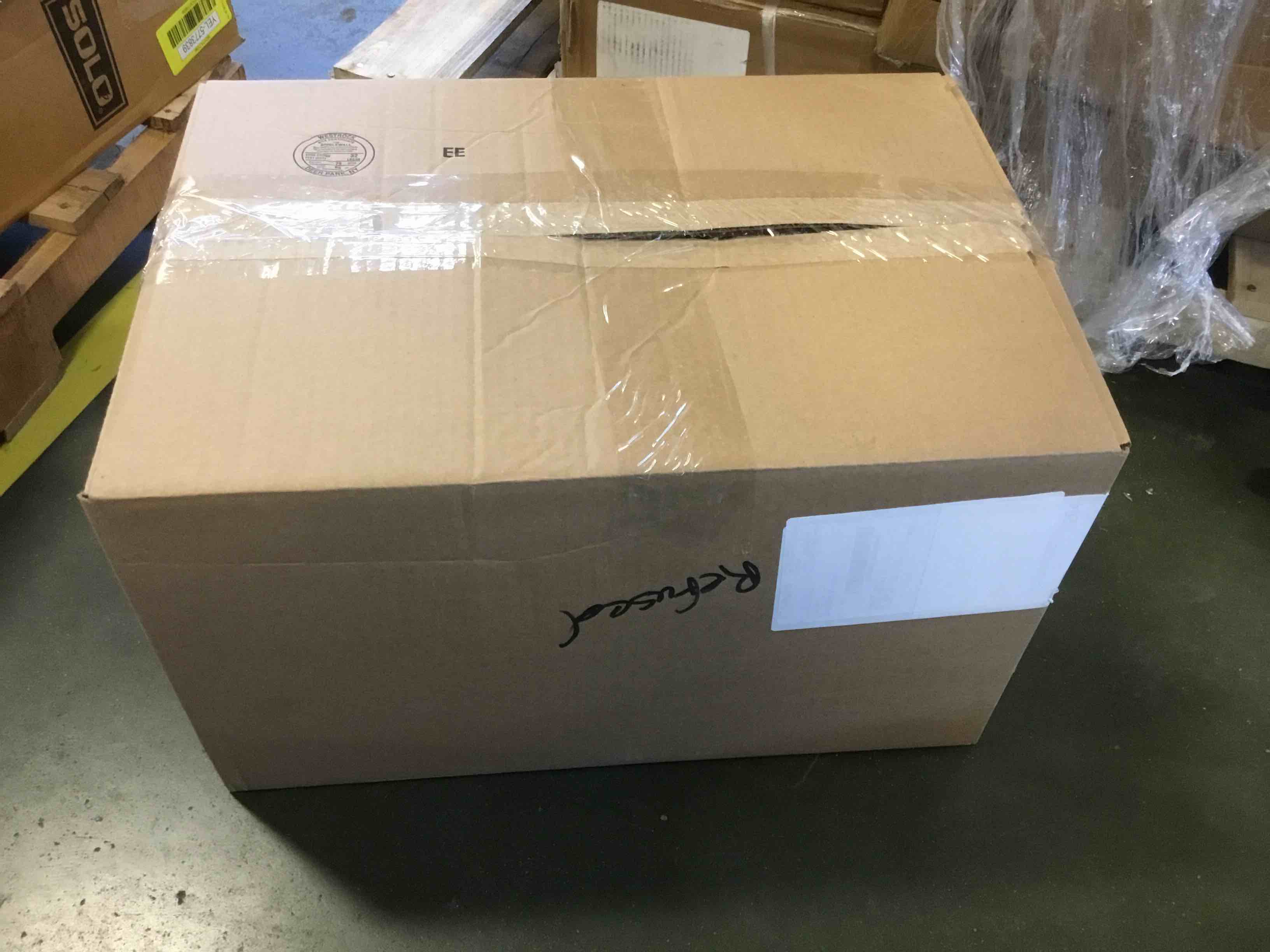 https://s3.amazonaws.com/lotting-images-prod/bidfta/YEL5773852_1707147591874.jpeg