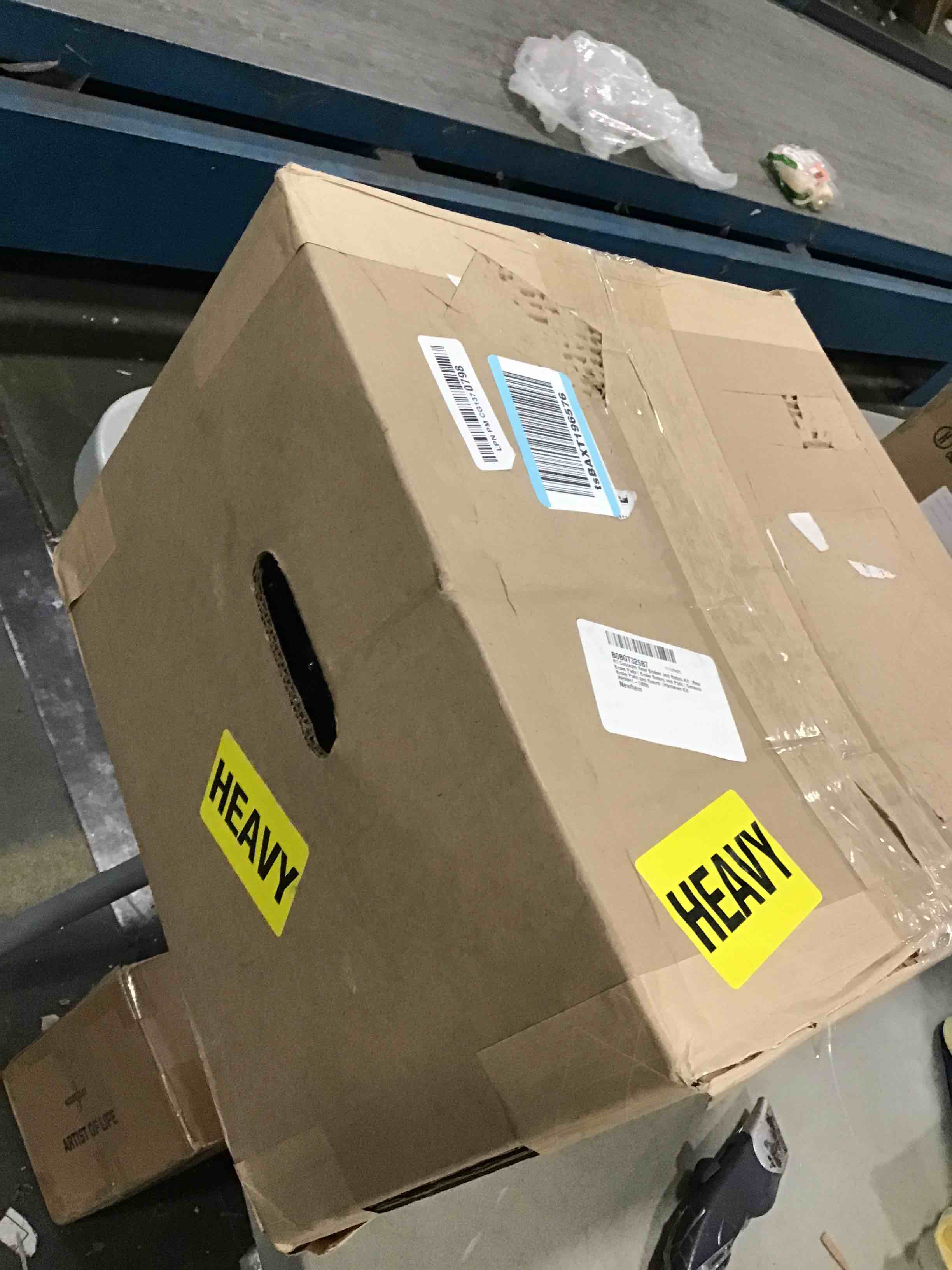 https://s3.amazonaws.com/lotting-images-prod/bidfta/YEL5774607_1706646394464.jpeg