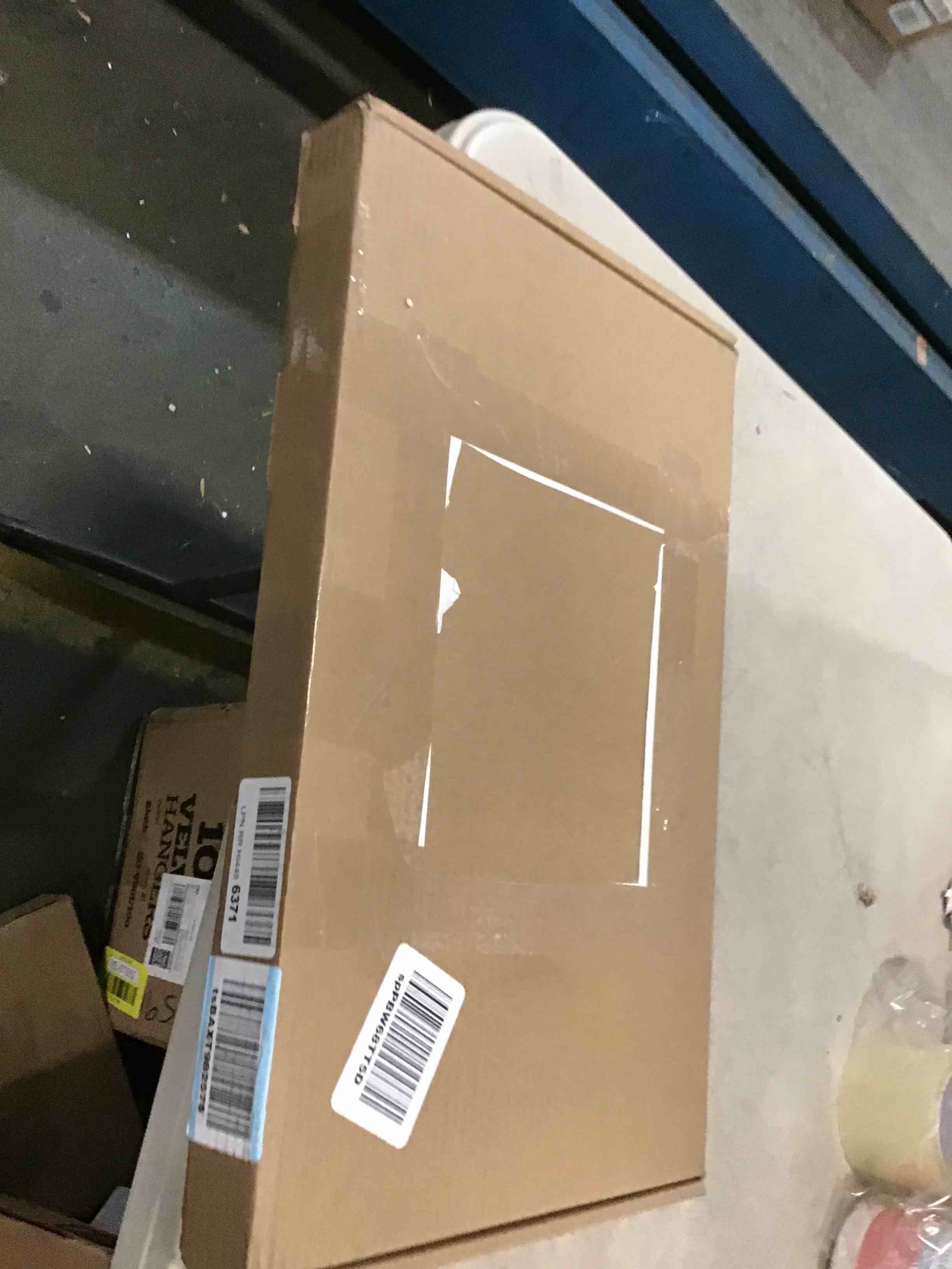 https://s3.amazonaws.com/lotting-images-prod/bidfta/YEL5775272_1706804907386.jpeg