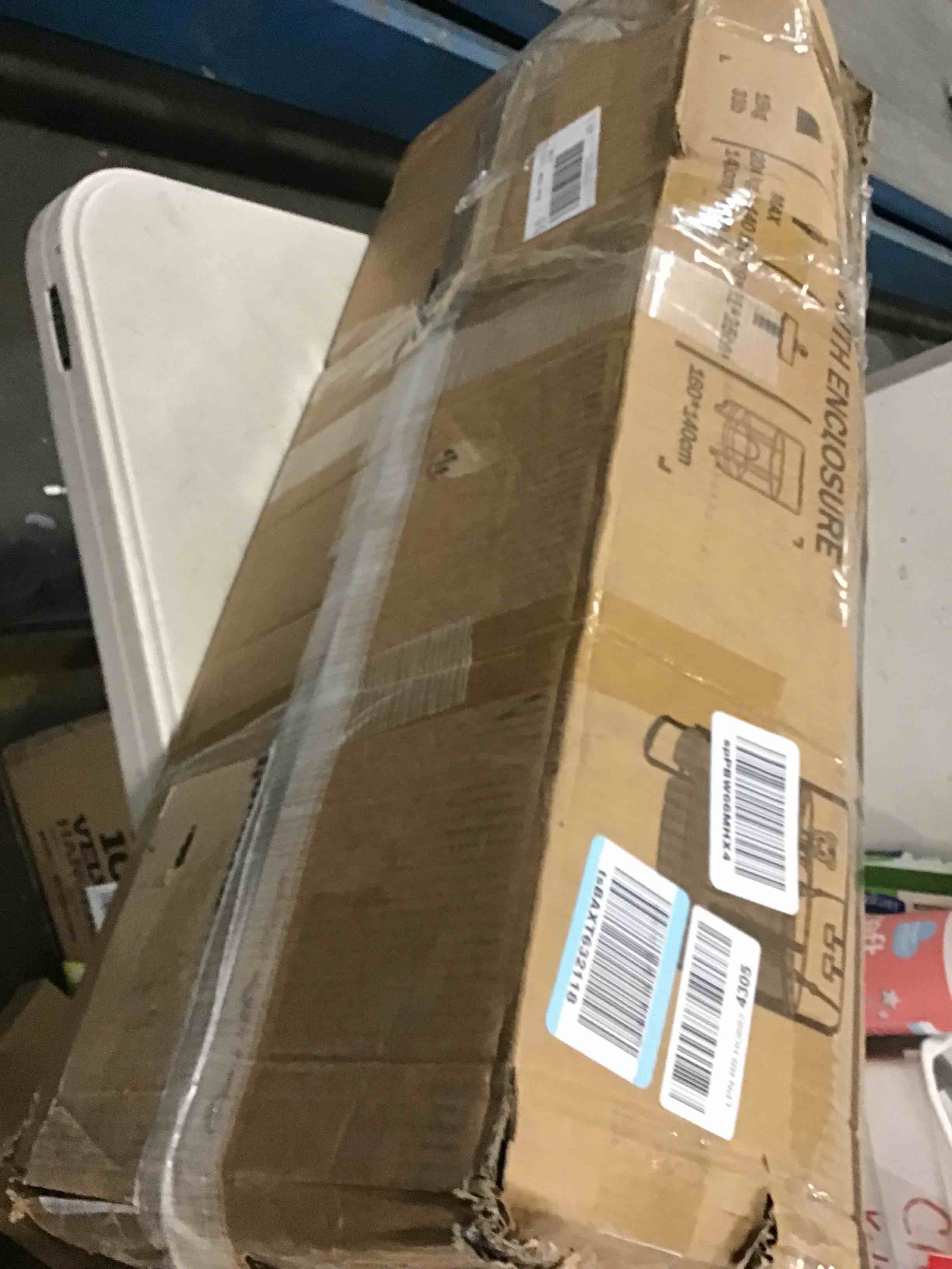 https://s3.amazonaws.com/lotting-images-prod/bidfta/YEL5775342_1706811224354.jpeg