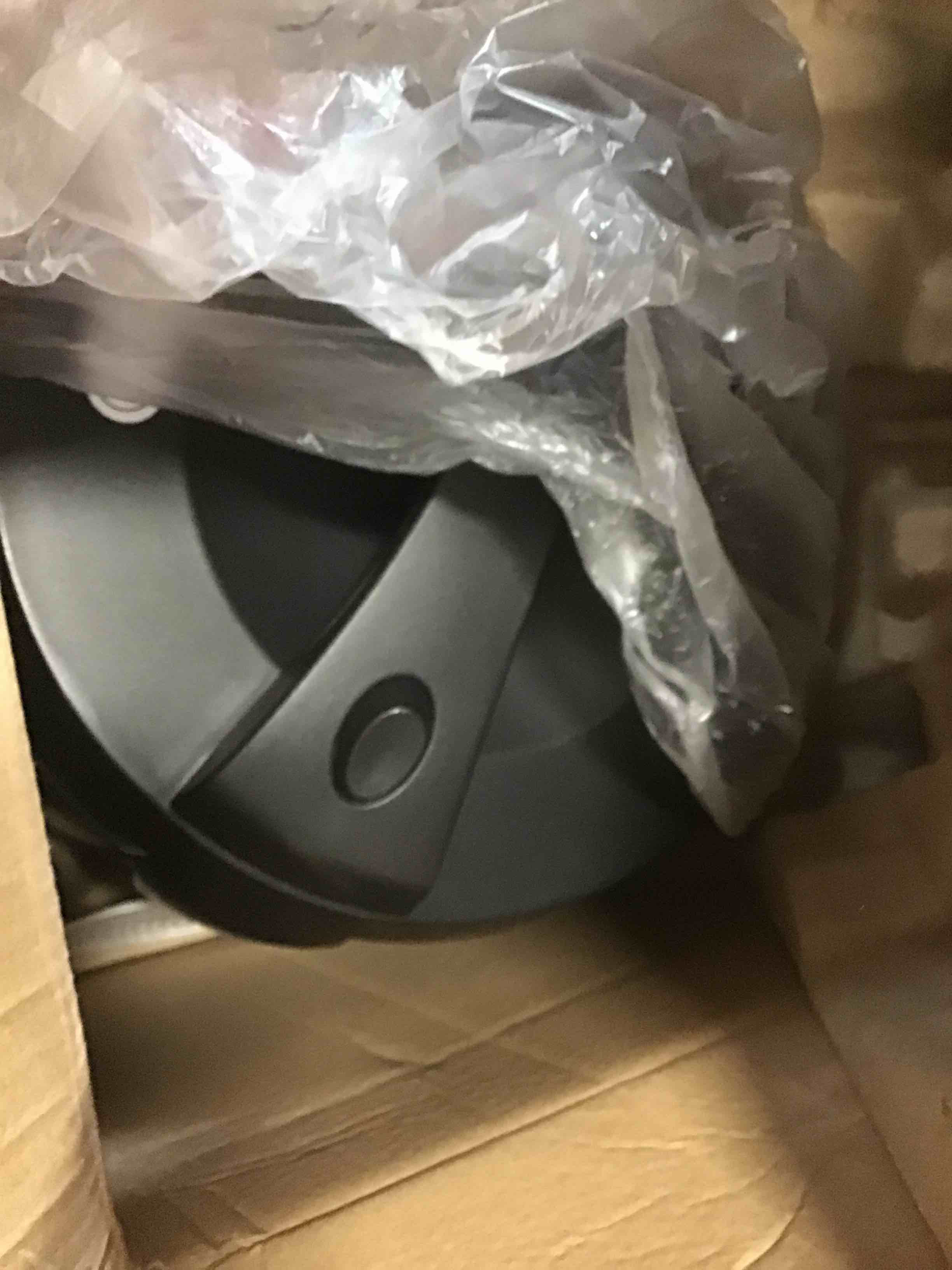https://s3.amazonaws.com/lotting-images-prod/bidfta/YEL5775382_1706813242993.jpeg