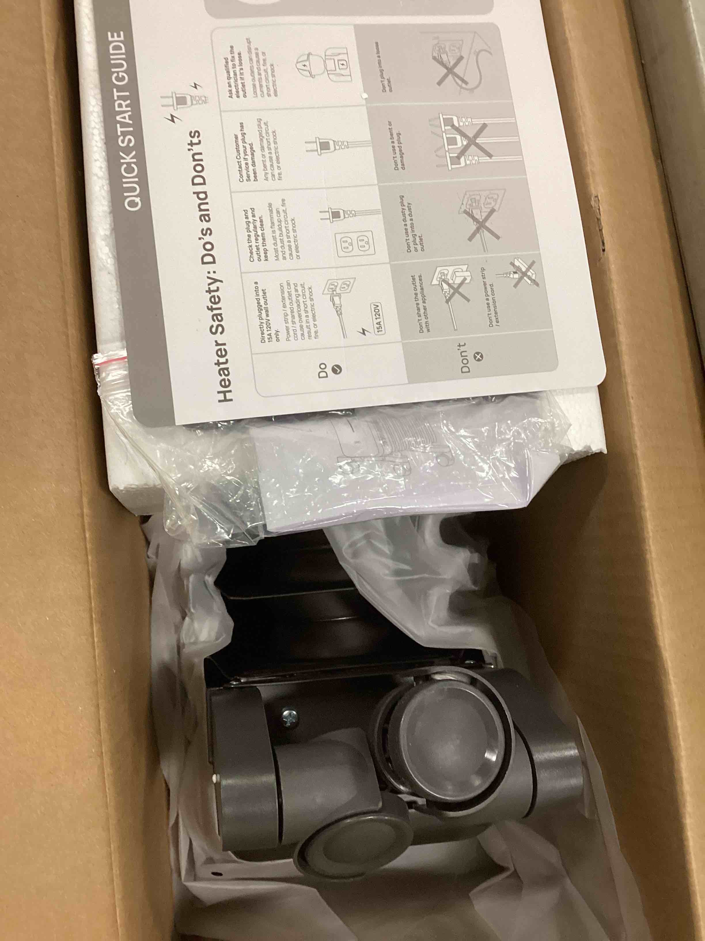 https://s3.amazonaws.com/lotting-images-prod/bidfta/YEL5776007_1707571626606.jpeg
