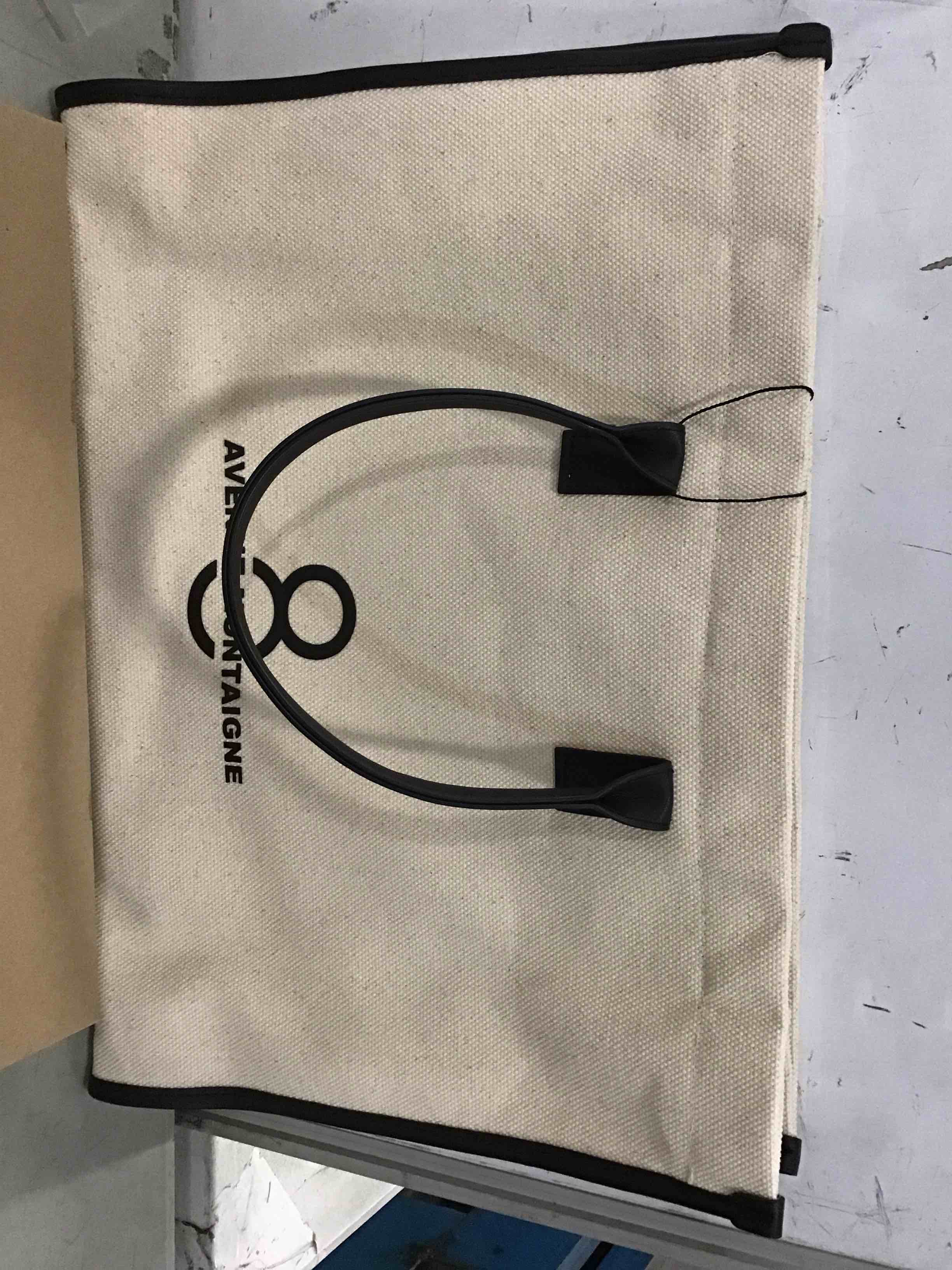 https://s3.amazonaws.com/lotting-images-prod/bidfta/YEL5777199_1706283357790.jpeg
