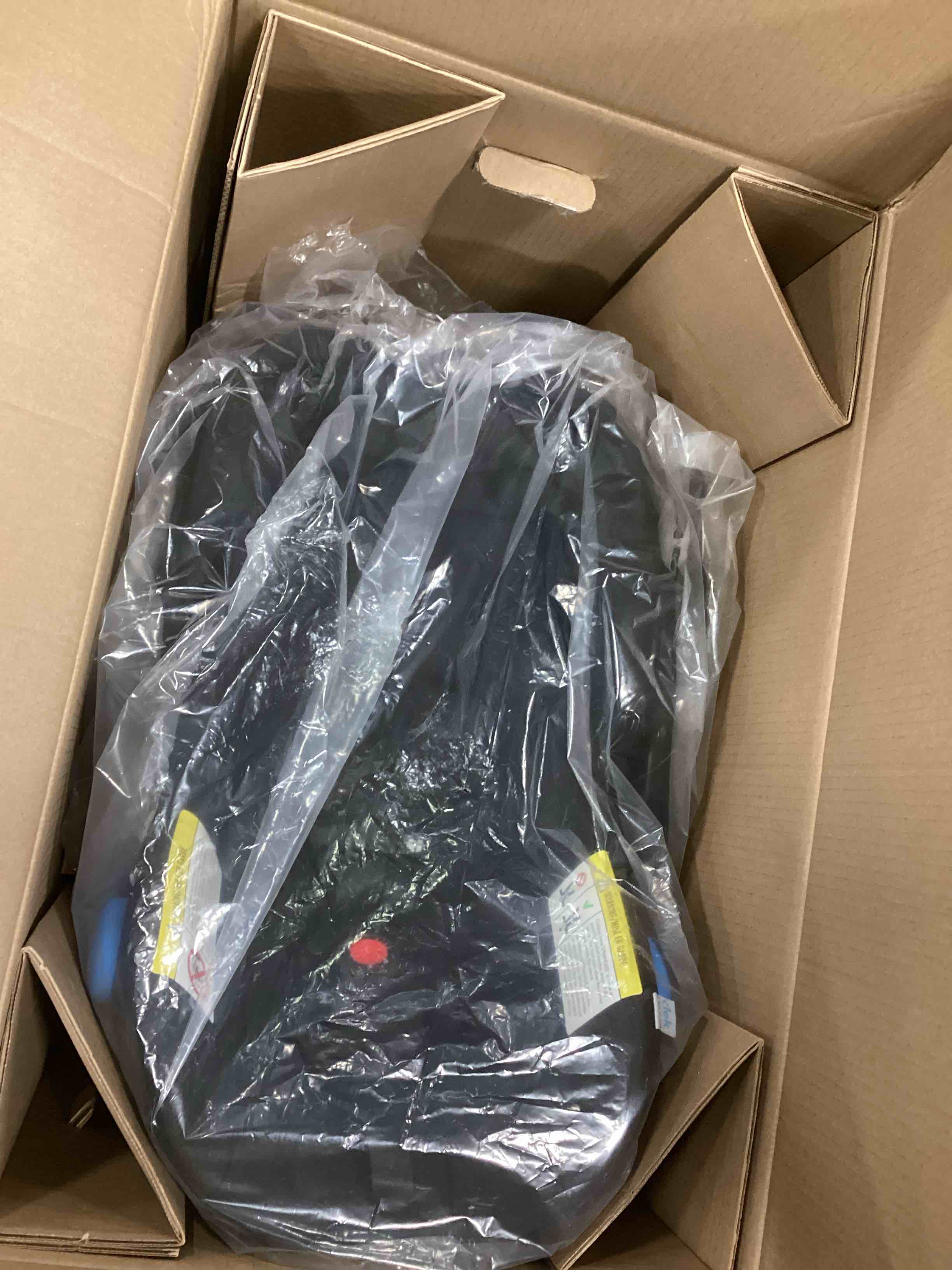 https://s3.amazonaws.com/lotting-images-prod/bidfta/YEL5778601_1706114274603.jpeg