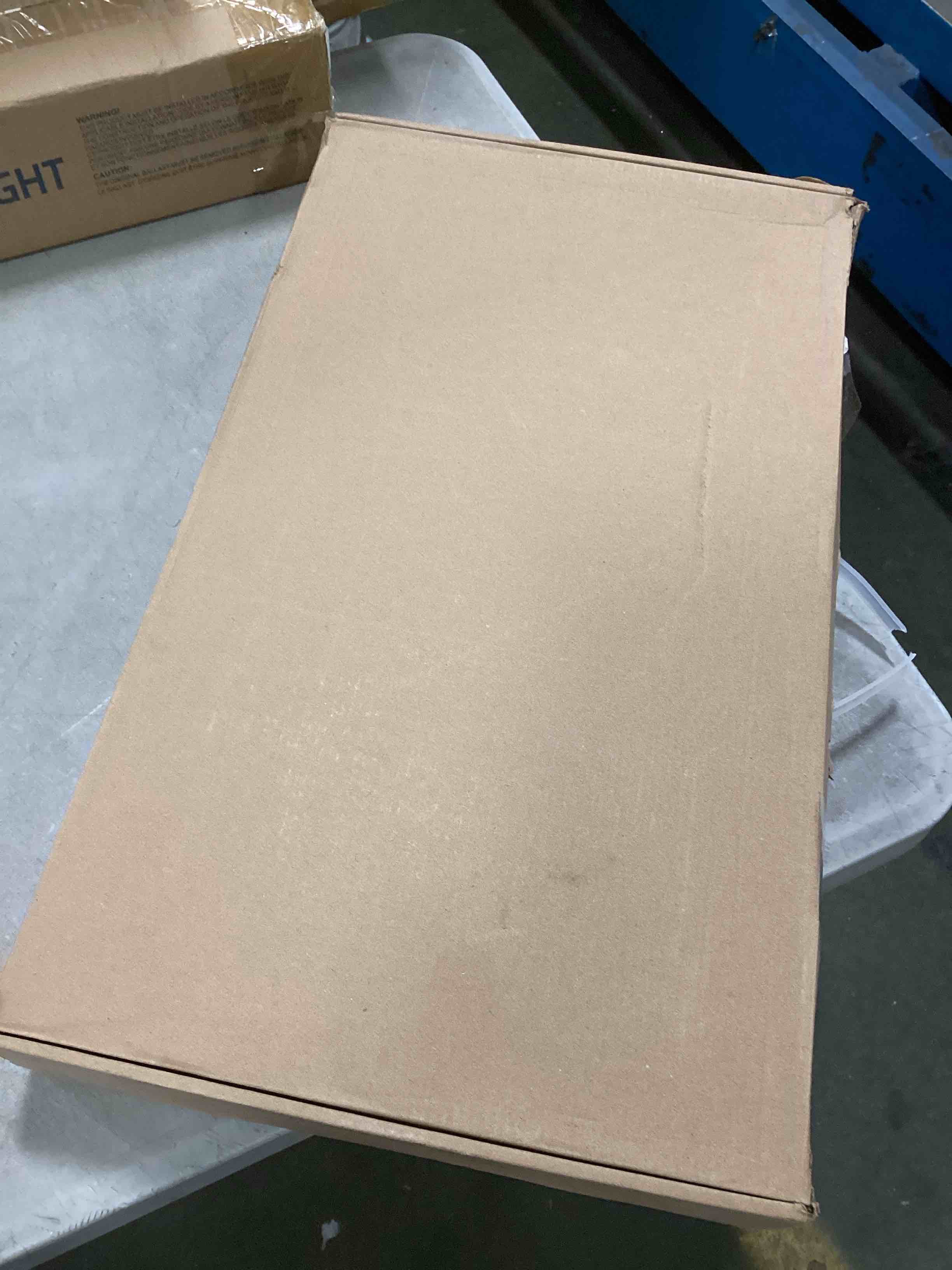 https://s3.amazonaws.com/lotting-images-prod/bidfta/YEL5779105_1706276409883.jpeg