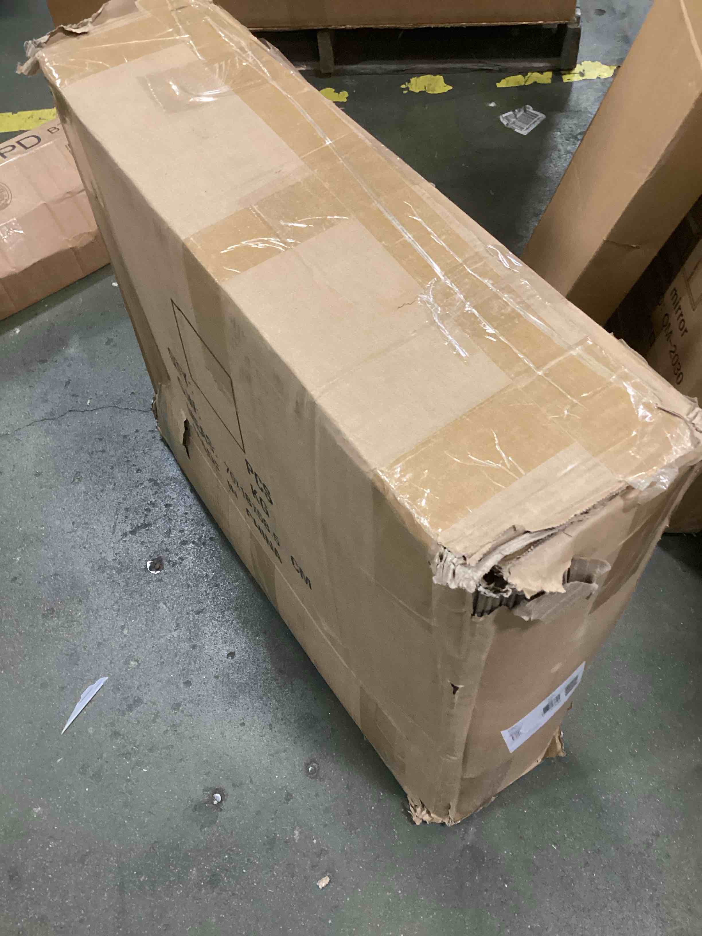 https://s3.amazonaws.com/lotting-images-prod/bidfta/YEL5779120_1706277795492.jpeg