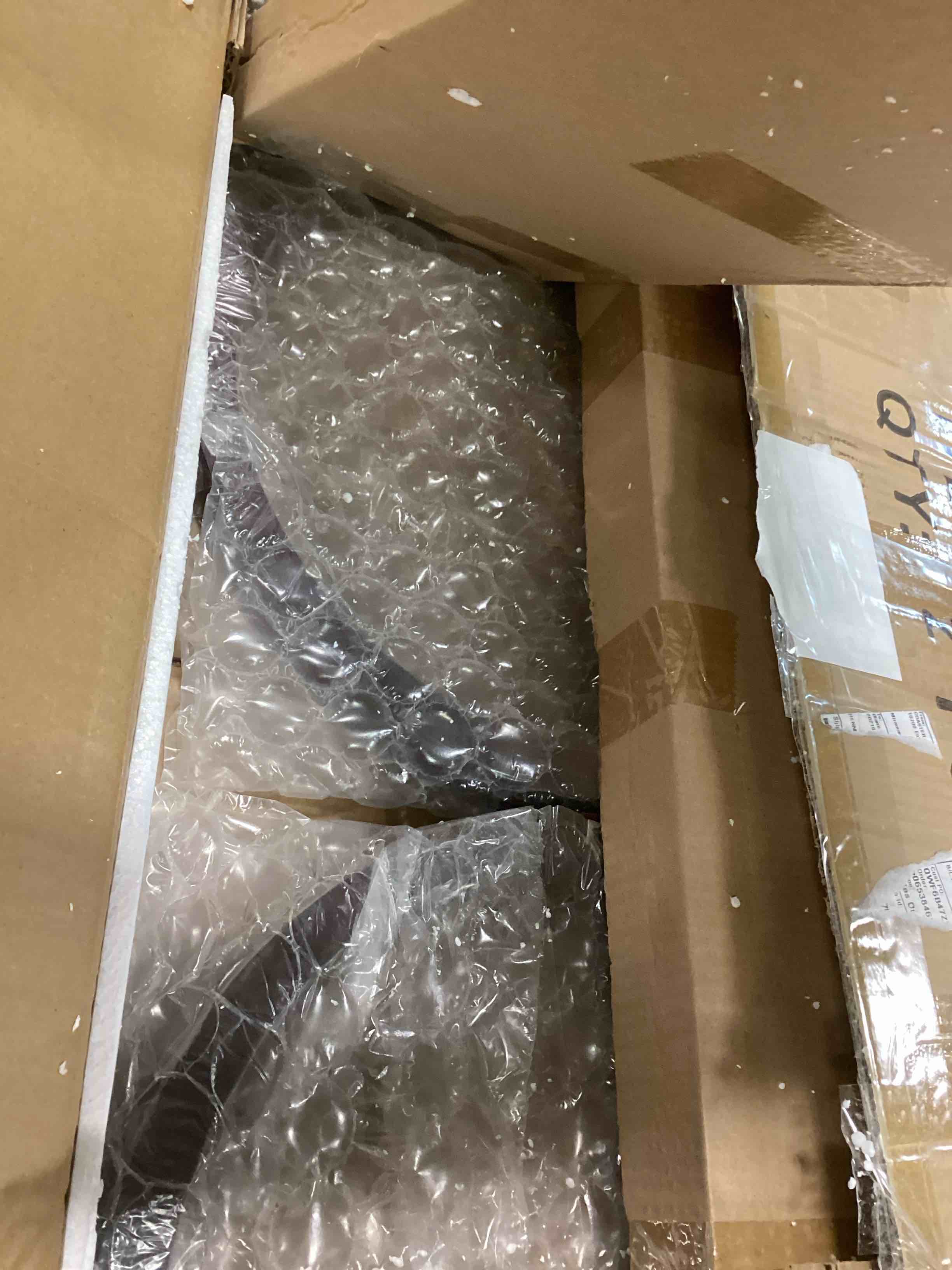 https://s3.amazonaws.com/lotting-images-prod/bidfta/YEL5779328_1706533500287.jpeg