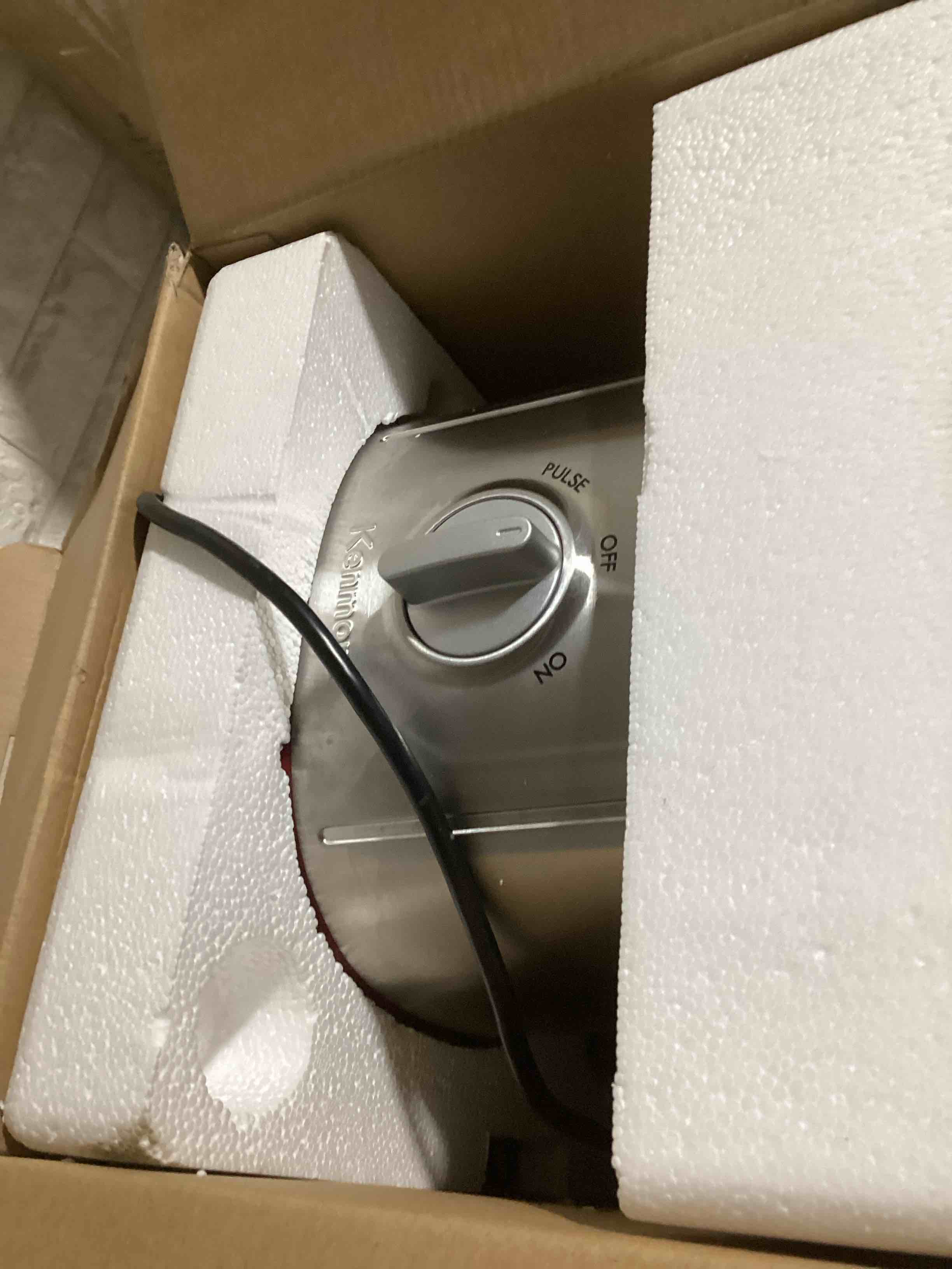 https://s3.amazonaws.com/lotting-images-prod/bidfta/YEL5780408_1707327552551.jpeg