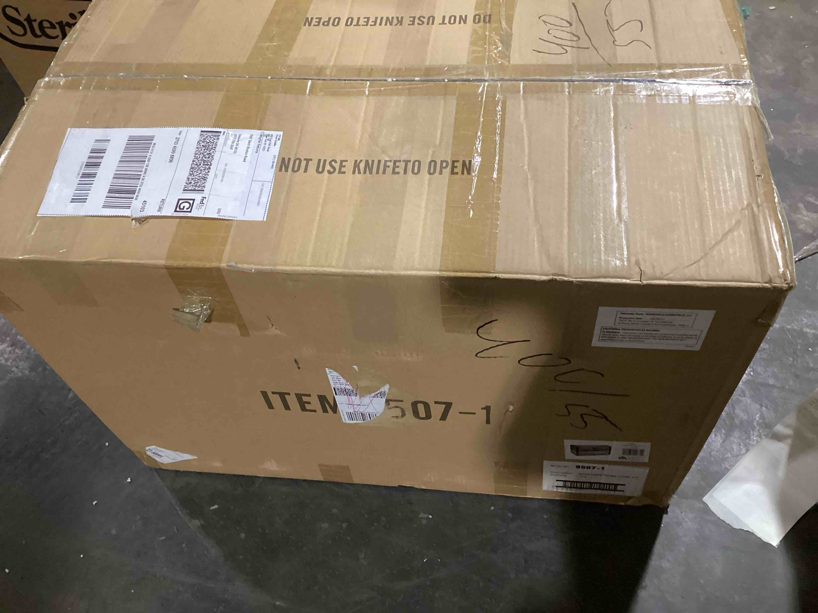 https://s3.amazonaws.com/lotting-images-prod/bidfta/YEL5781324_1708461606175.jpeg