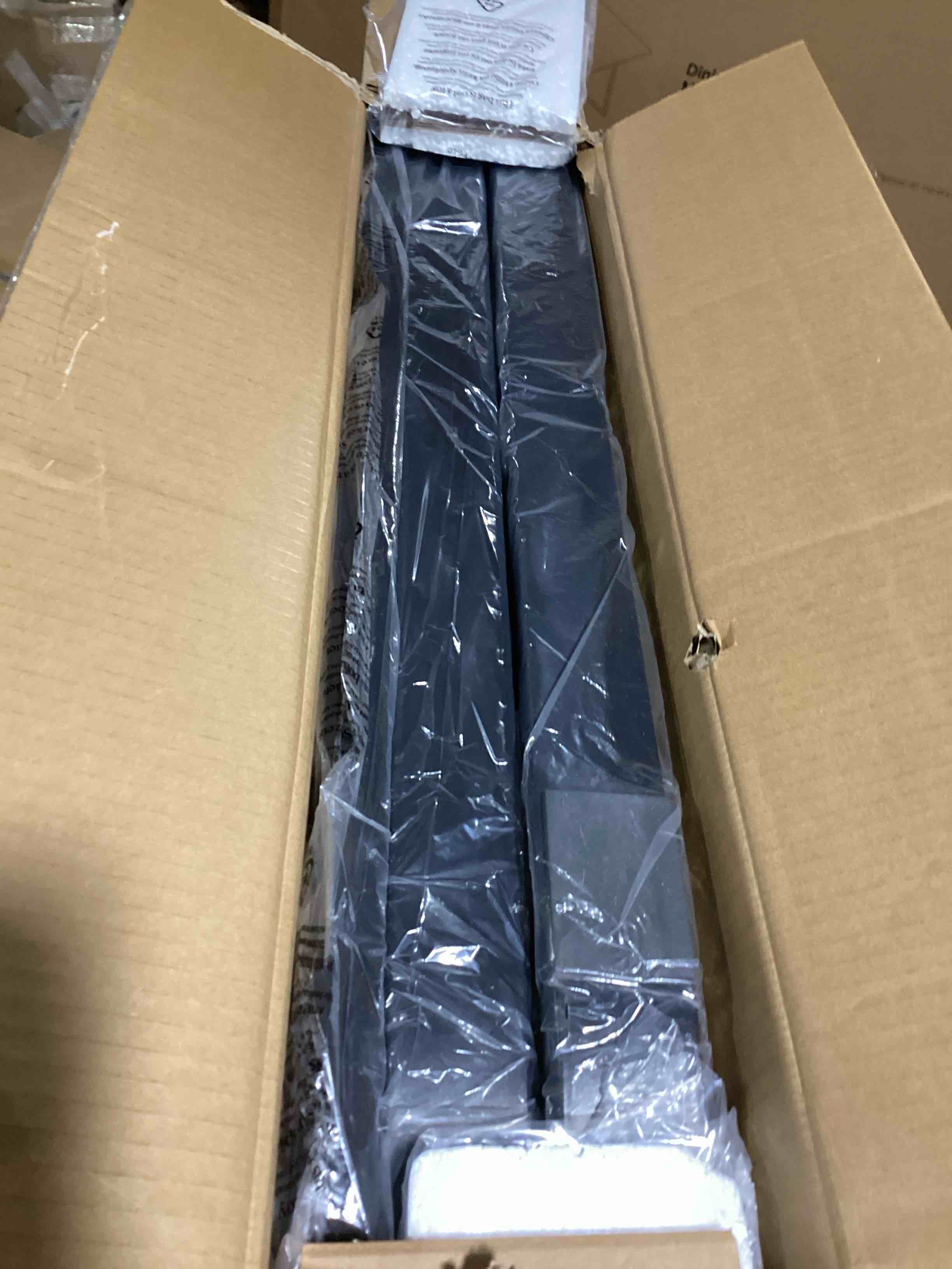 https://s3.amazonaws.com/lotting-images-prod/bidfta/YEL5781953_1710247464455.jpeg