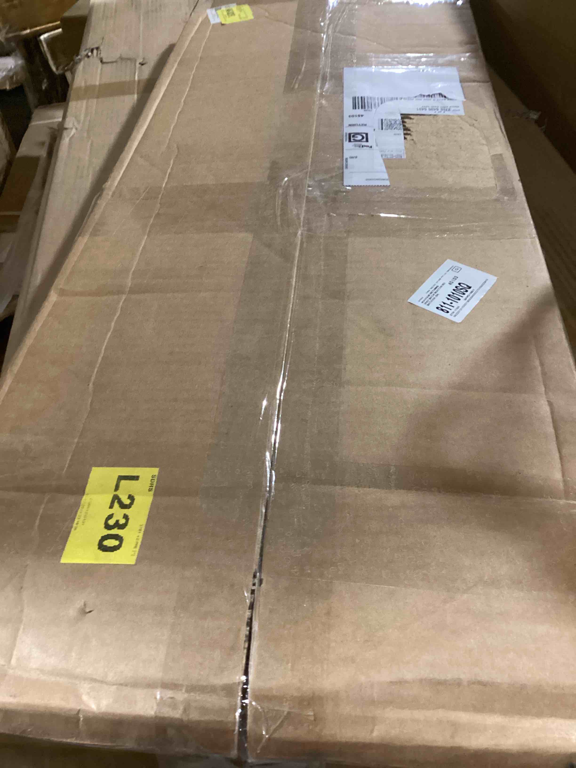 https://s3.amazonaws.com/lotting-images-prod/bidfta/YEL5782360_1711033939199.jpeg