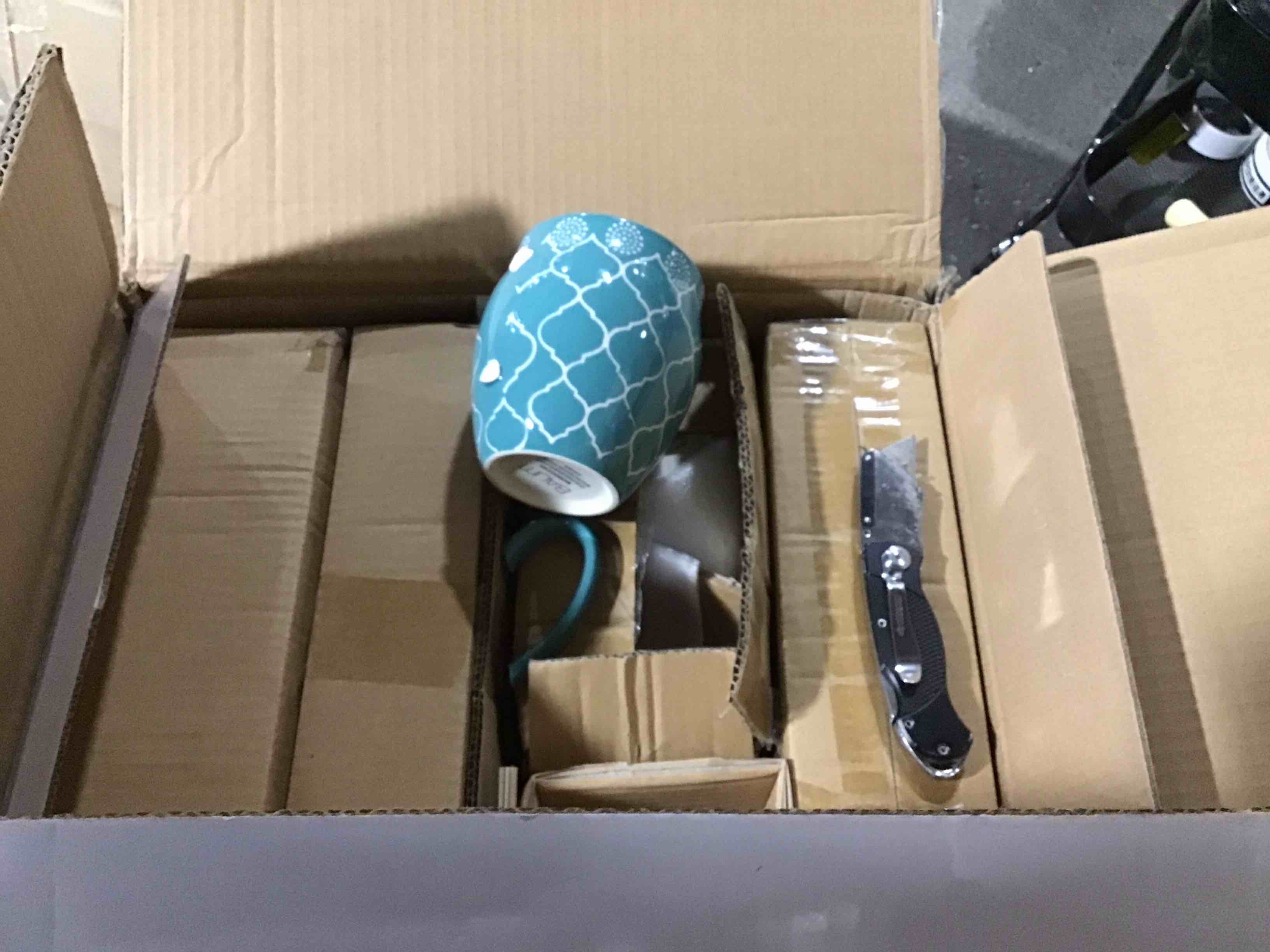 https://s3.amazonaws.com/lotting-images-prod/bidfta/YEL5783103_1709066802125.jpeg
