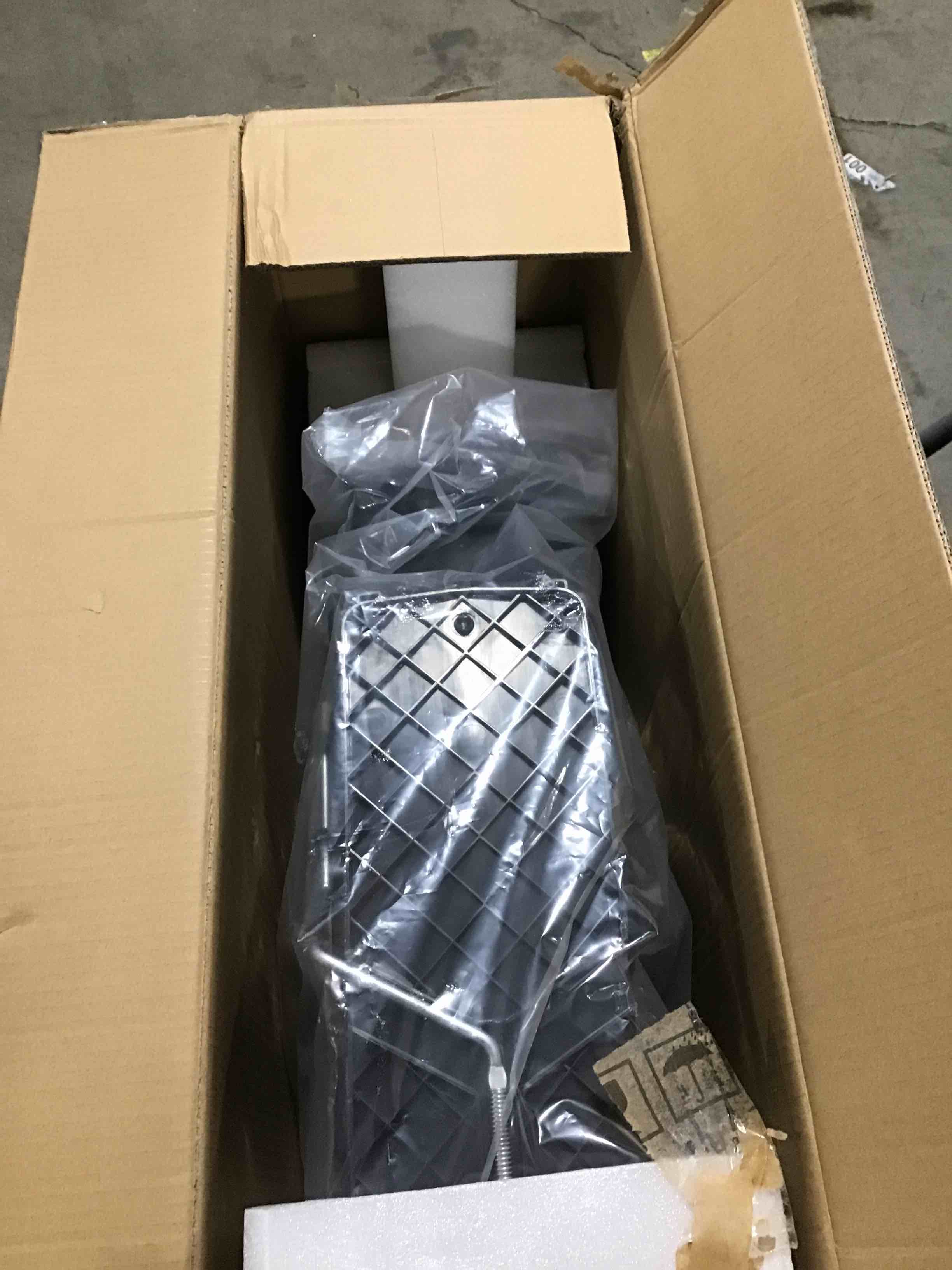 https://s3.amazonaws.com/lotting-images-prod/bidfta/YEL5784135_1710245306449.jpeg