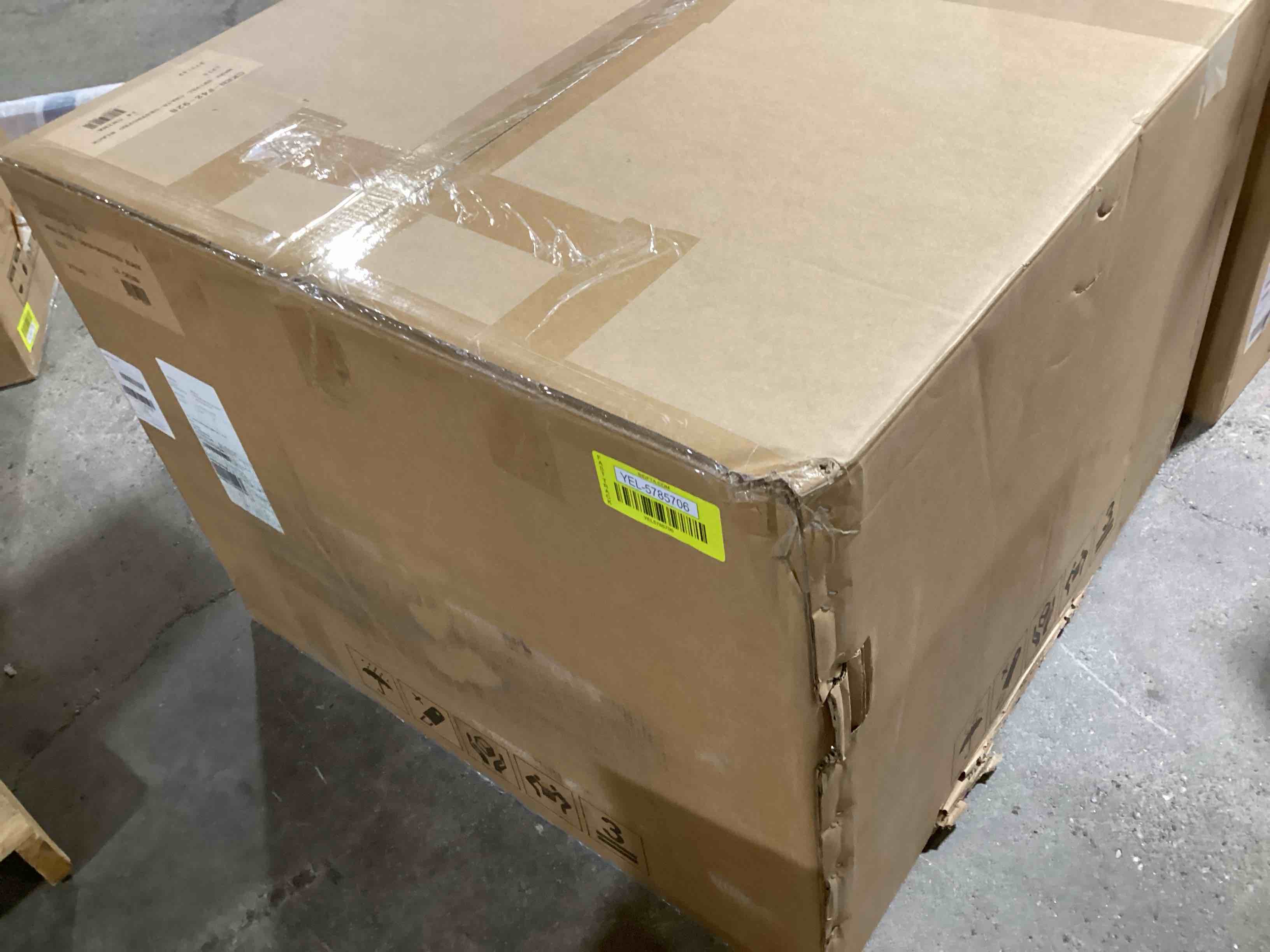 https://s3.amazonaws.com/lotting-images-prod/bidfta/YEL5785706_1709916649055.jpeg