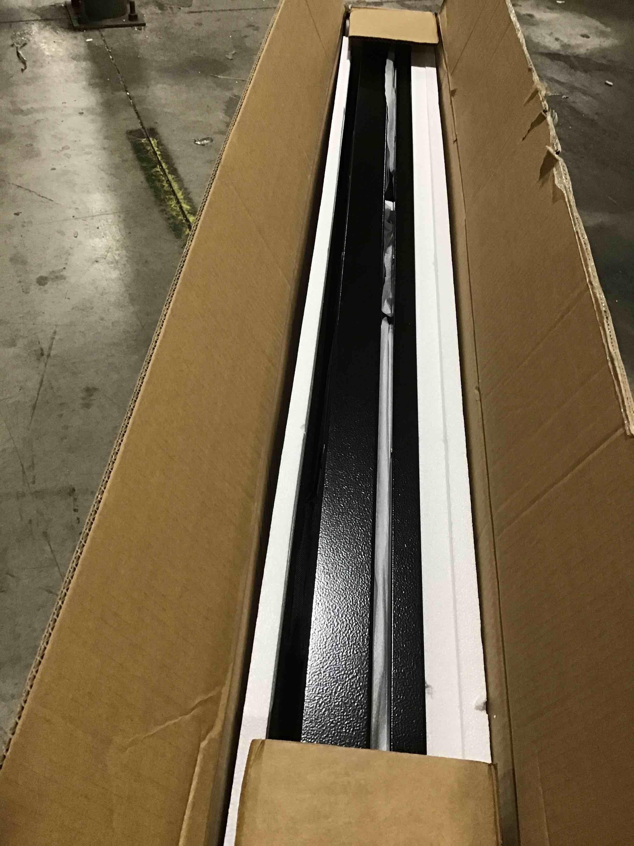 https://s3.amazonaws.com/lotting-images-prod/bidfta/YEL5786040_1709582114092.jpeg