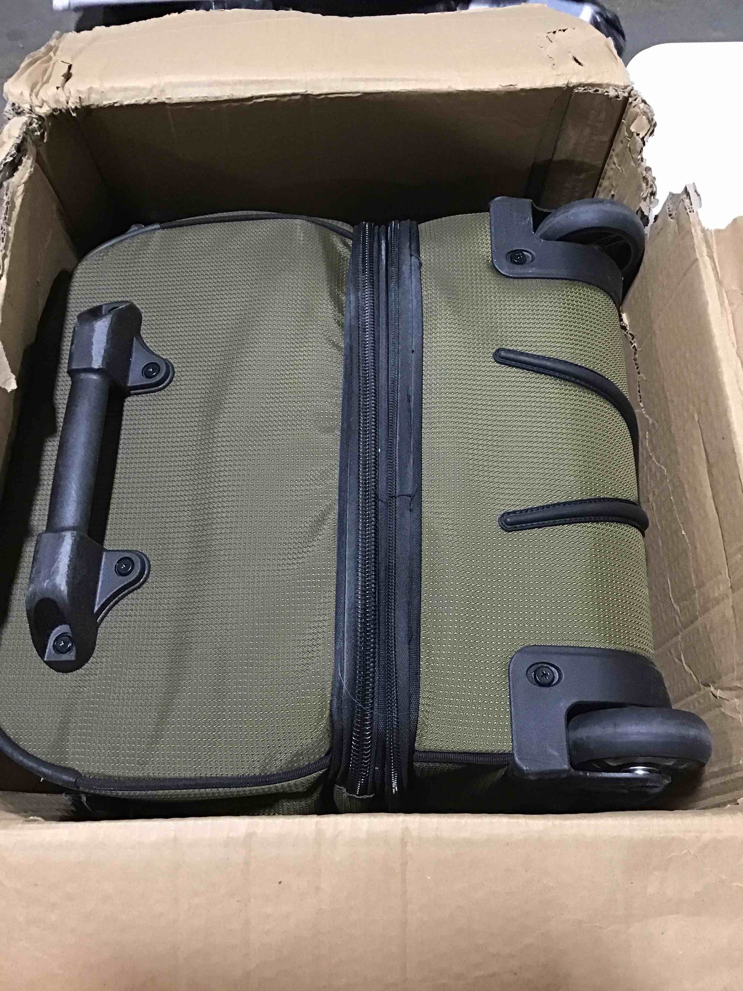 https://s3.amazonaws.com/lotting-images-prod/bidfta/YEL5786343_1709916832363.jpeg