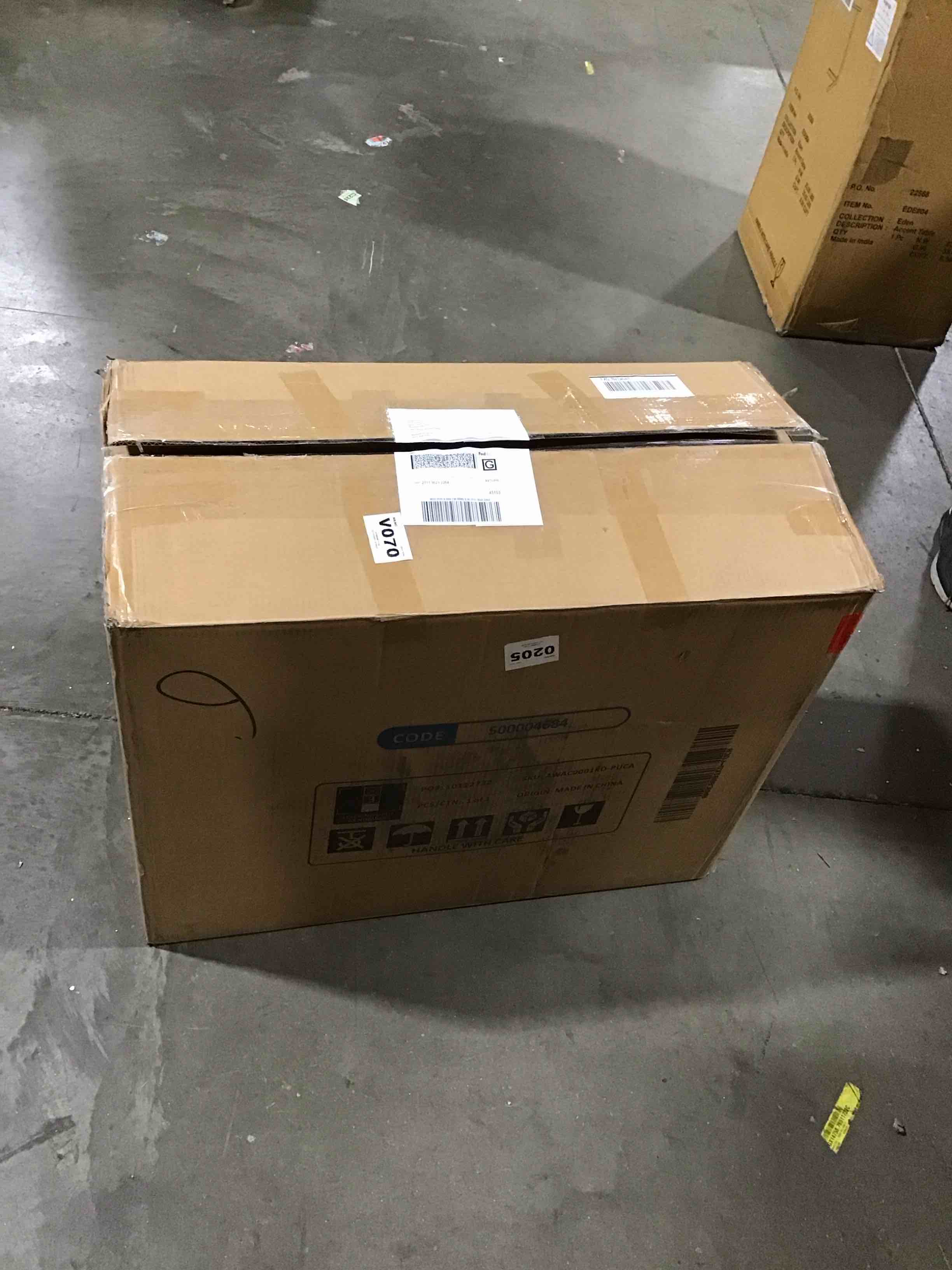 https://s3.amazonaws.com/lotting-images-prod/bidfta/YEL5788629_1709582583071.jpeg