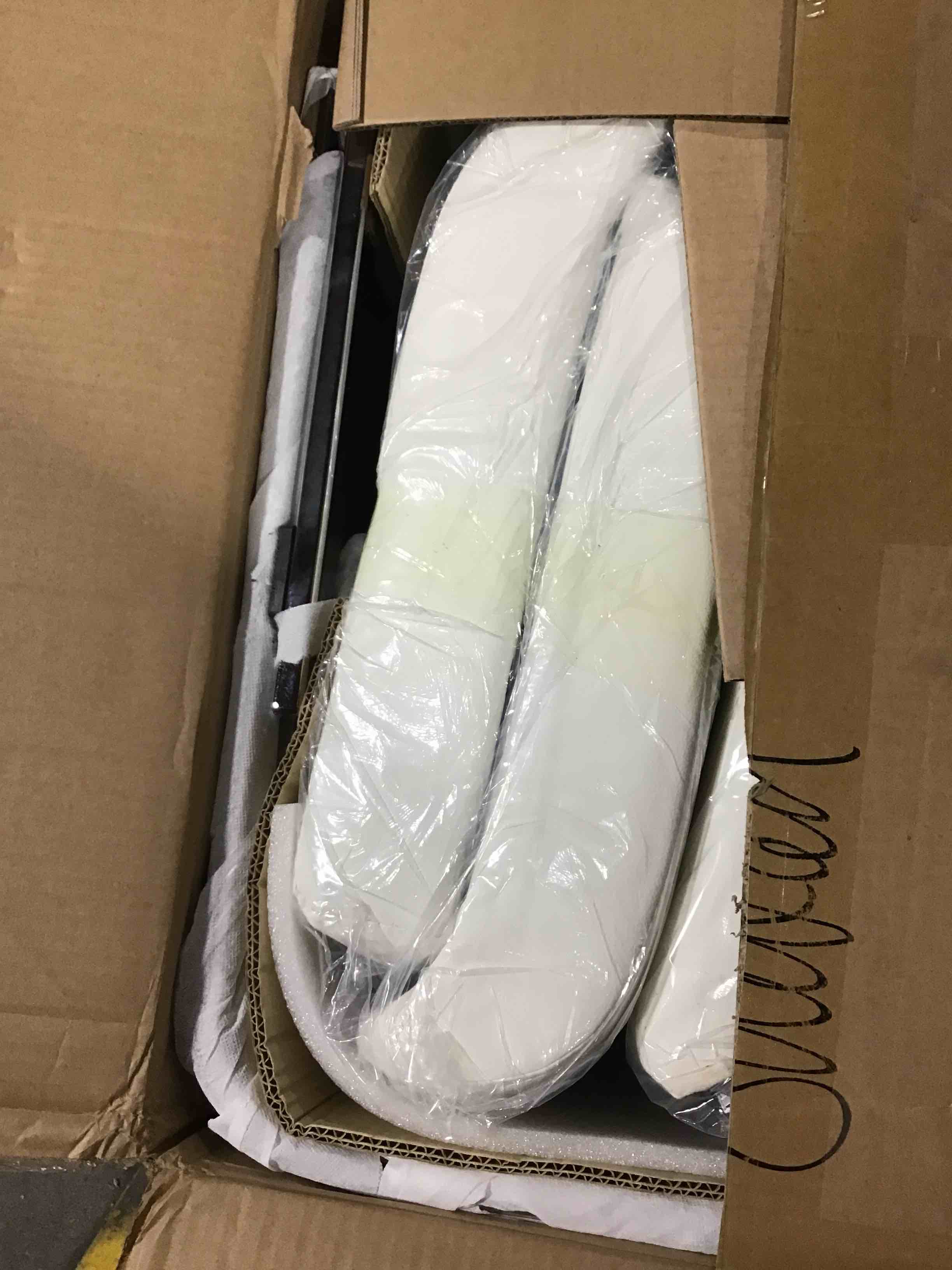 https://s3.amazonaws.com/lotting-images-prod/bidfta/YEL5789011_1708431545971.jpeg