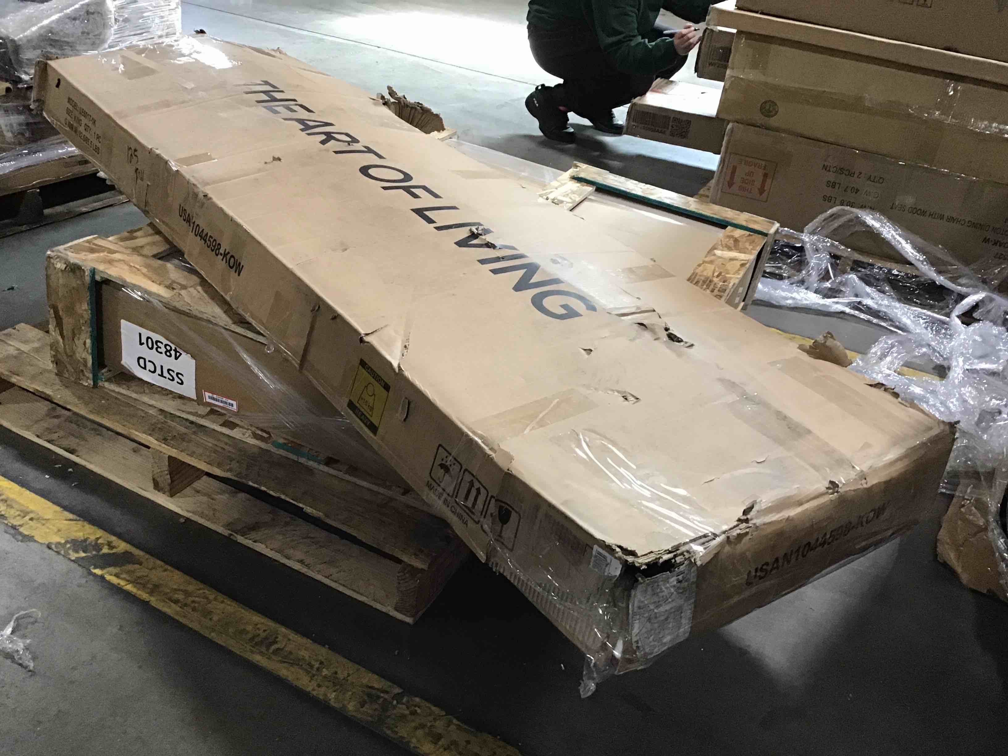 https://s3.amazonaws.com/lotting-images-prod/bidfta/YEL5790579_1708972671675.jpeg