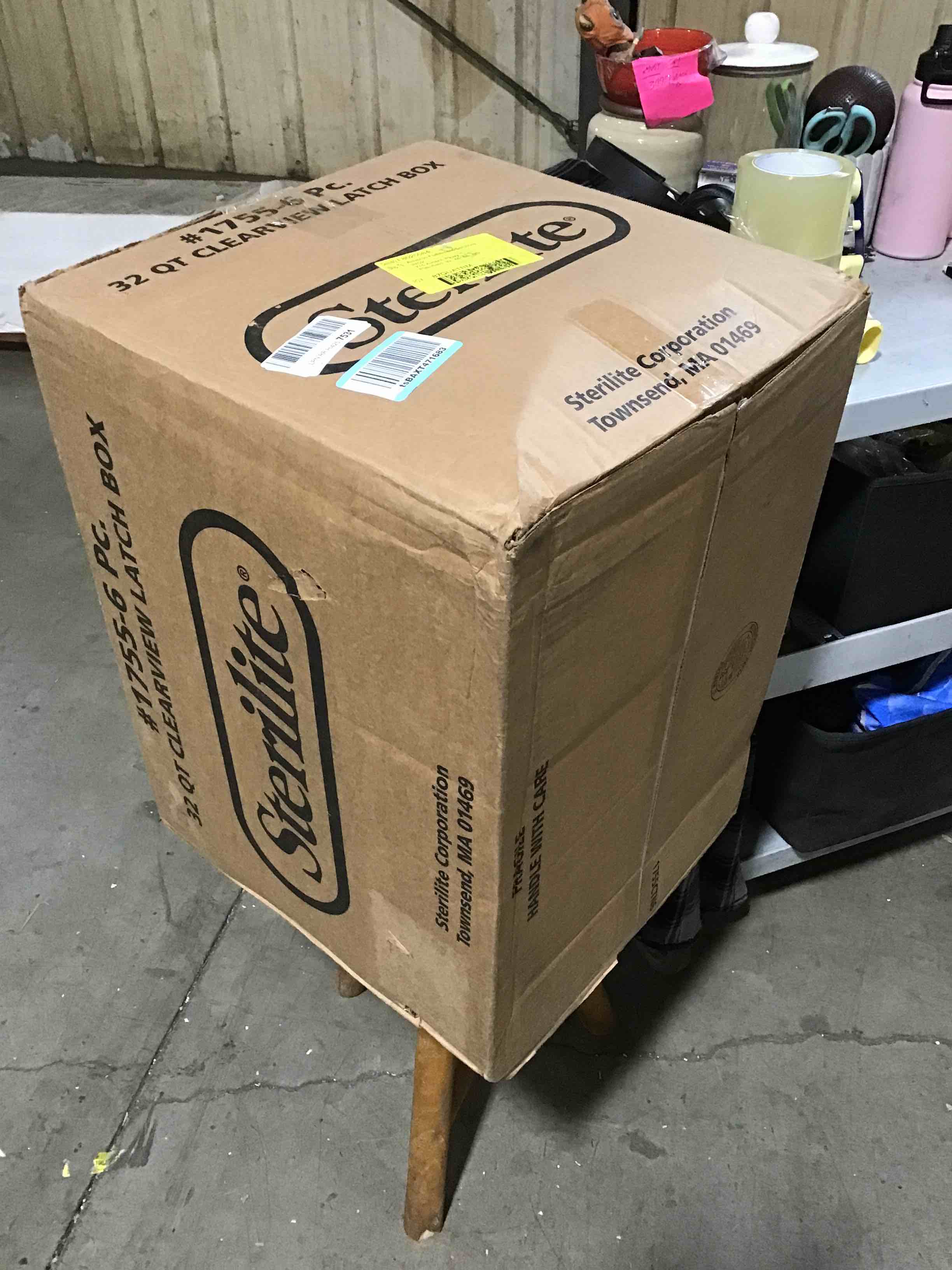 https://s3.amazonaws.com/lotting-images-prod/bidfta/YEL5791333_1709739720696.jpeg