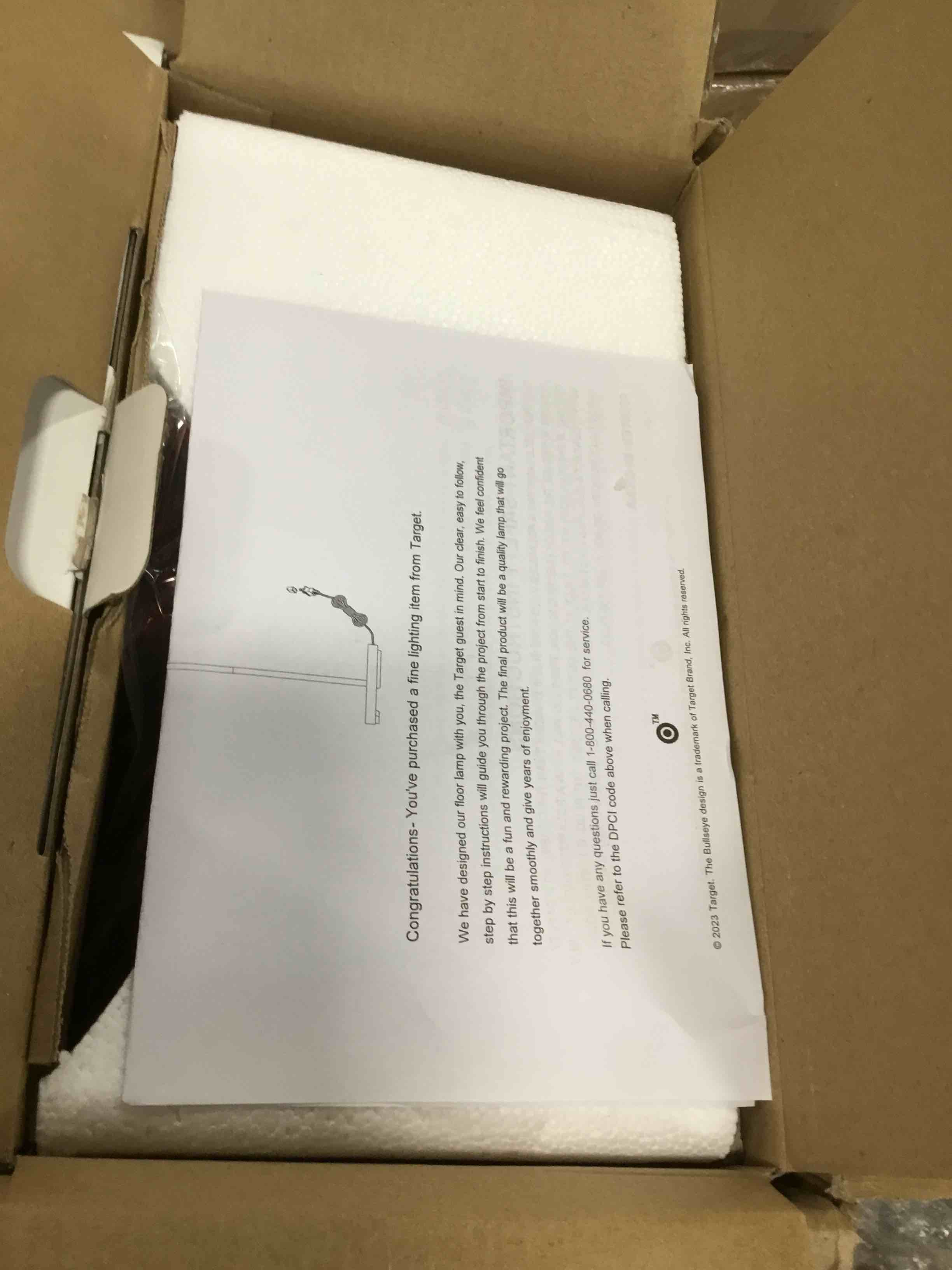 https://s3.amazonaws.com/lotting-images-prod/bidfta/YEL5792913_1706216311105.jpeg