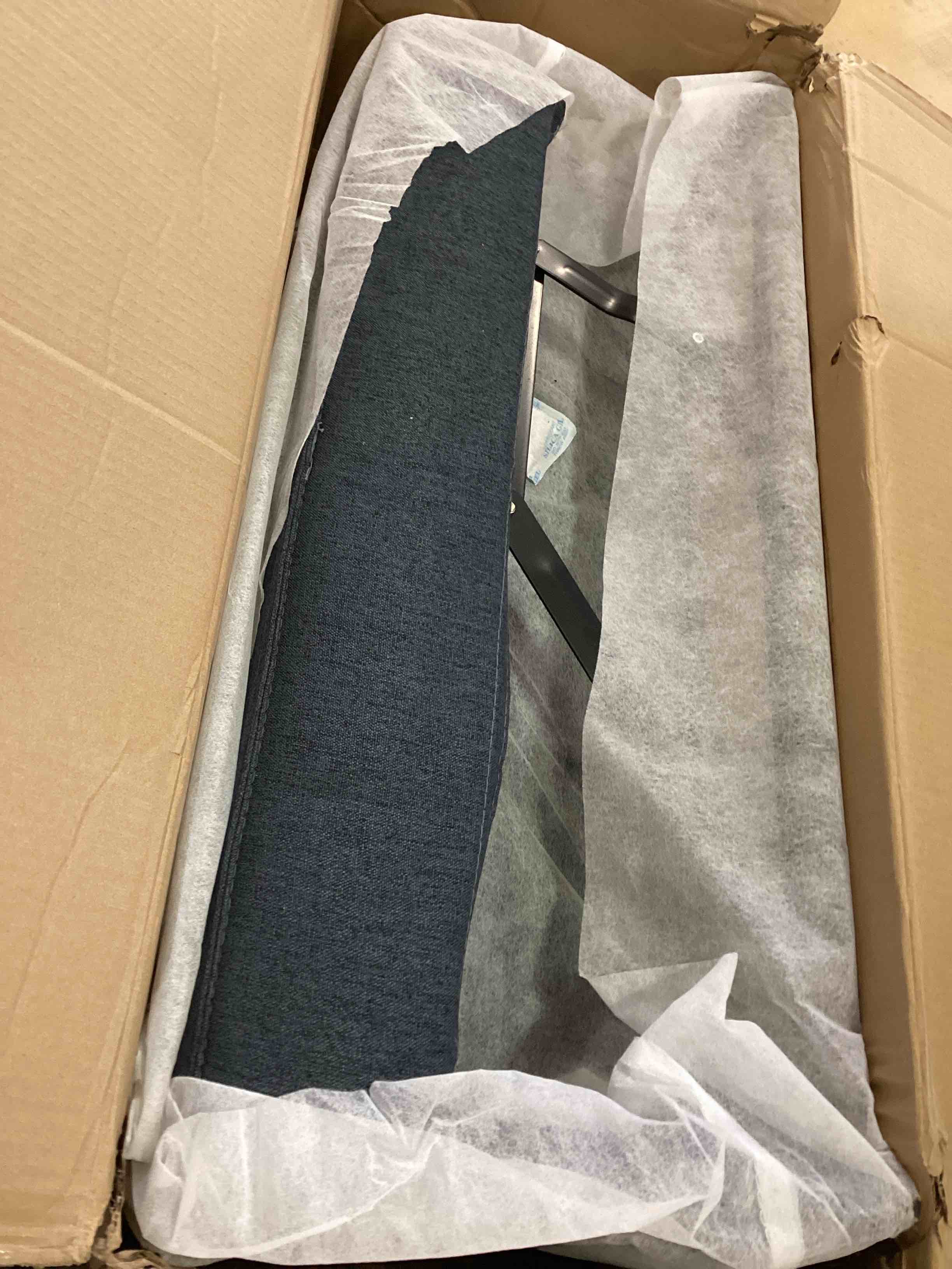https://s3.amazonaws.com/lotting-images-prod/bidfta/YEL5794964_1705947965553.jpeg