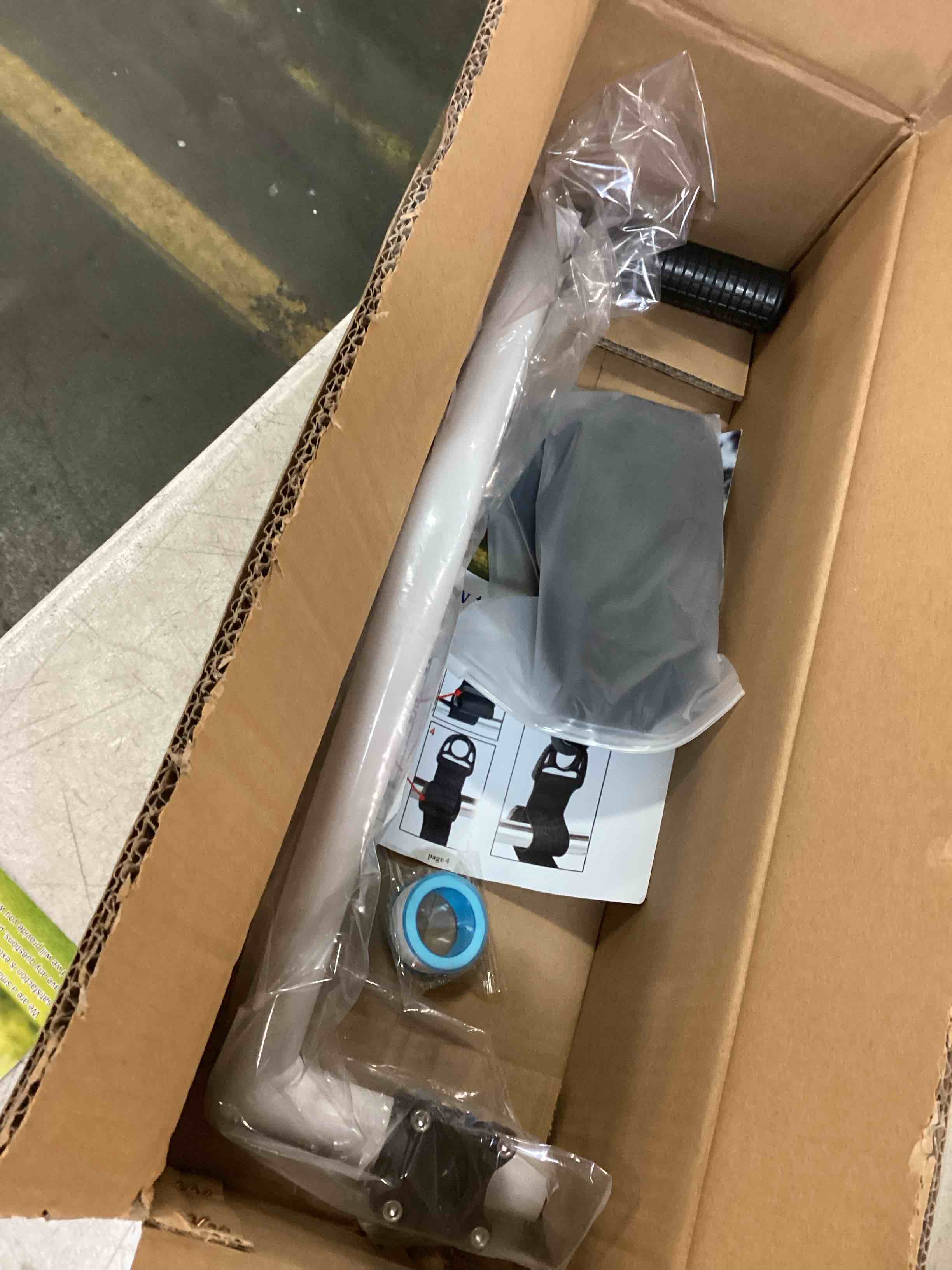 https://s3.amazonaws.com/lotting-images-prod/bidfta/YEL5795835_1706357785537.jpeg