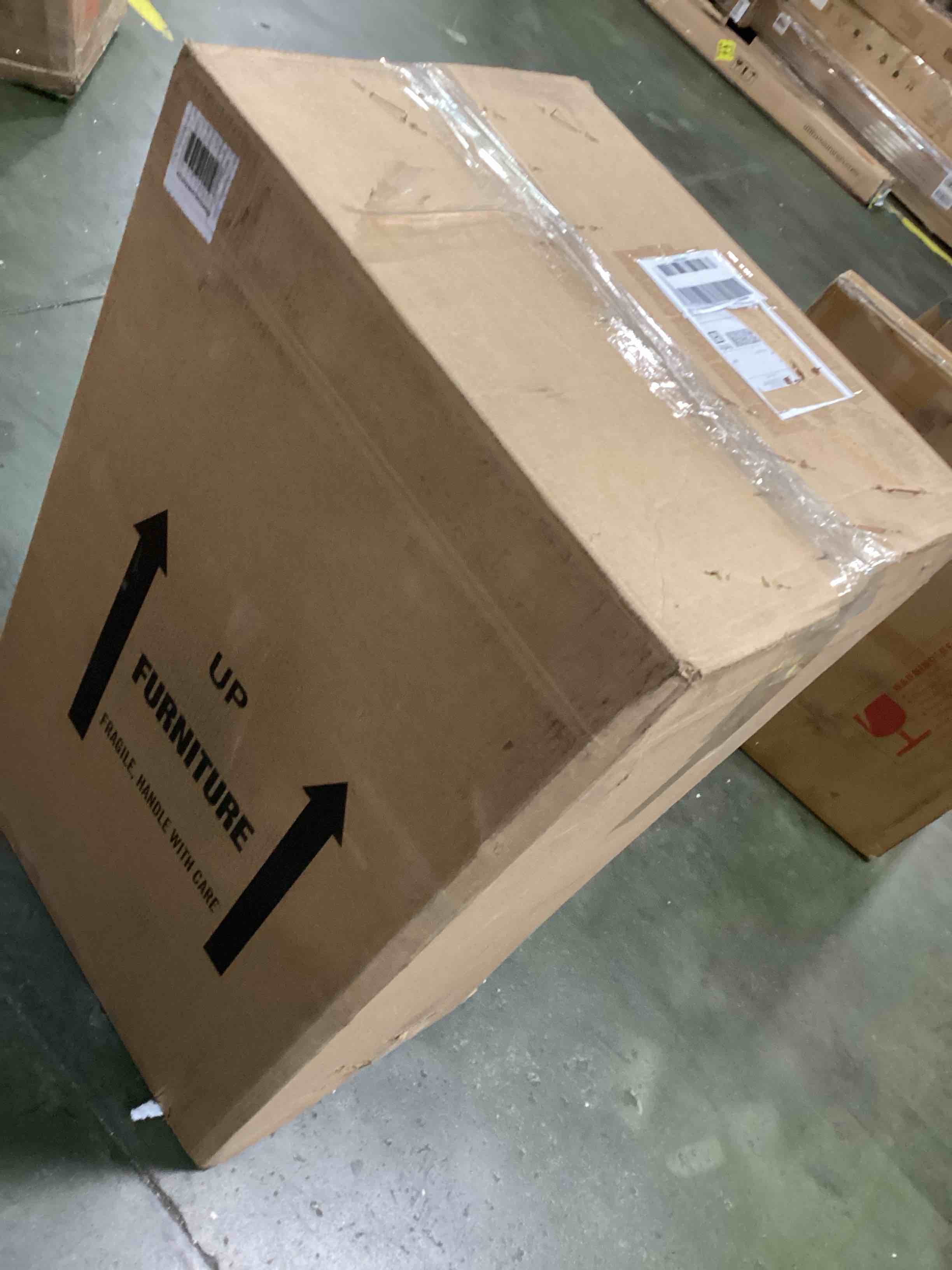 https://s3.amazonaws.com/lotting-images-prod/bidfta/YEL5796184_1706559931981.jpeg