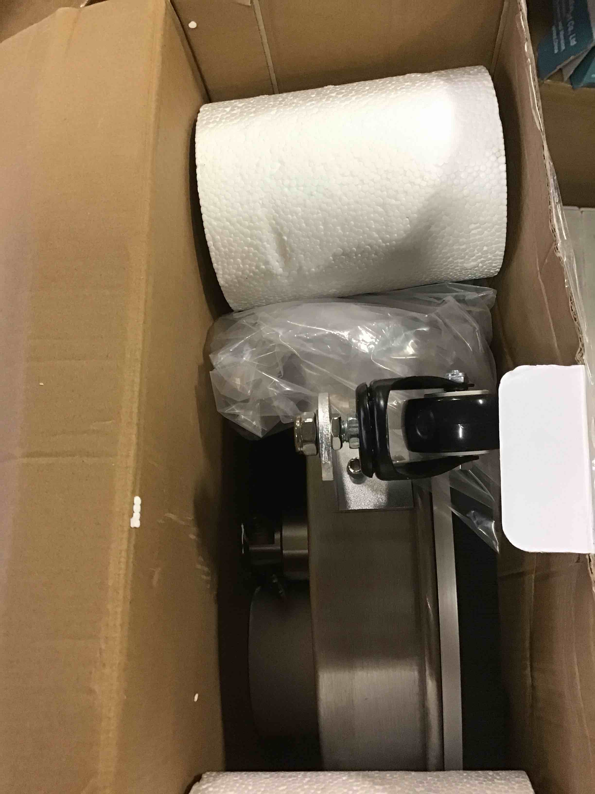 https://s3.amazonaws.com/lotting-images-prod/bidfta/YEL5796969_1706025249444.jpeg