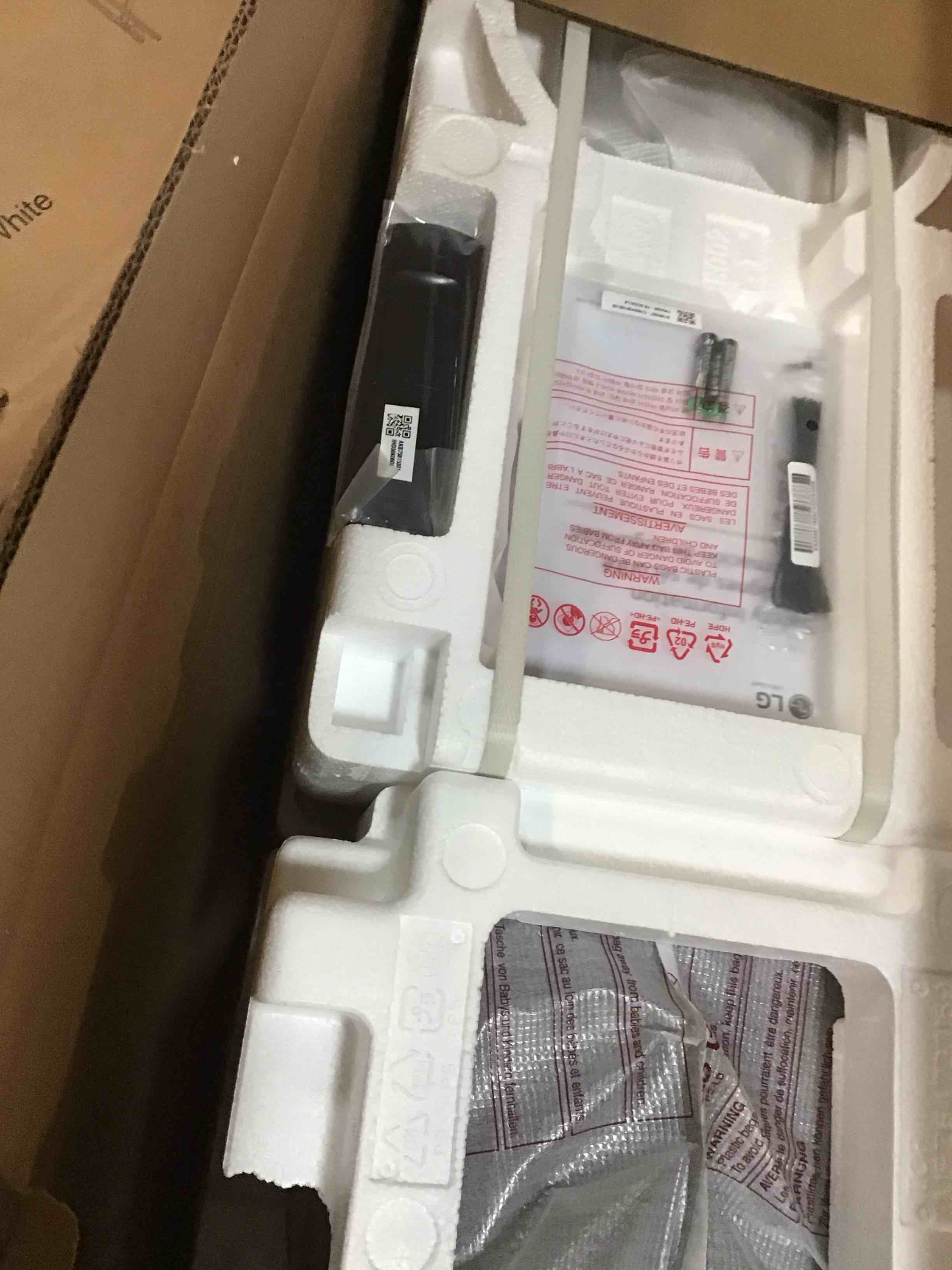 https://s3.amazonaws.com/lotting-images-prod/bidfta/YEL5797305_1706969827667.jpeg