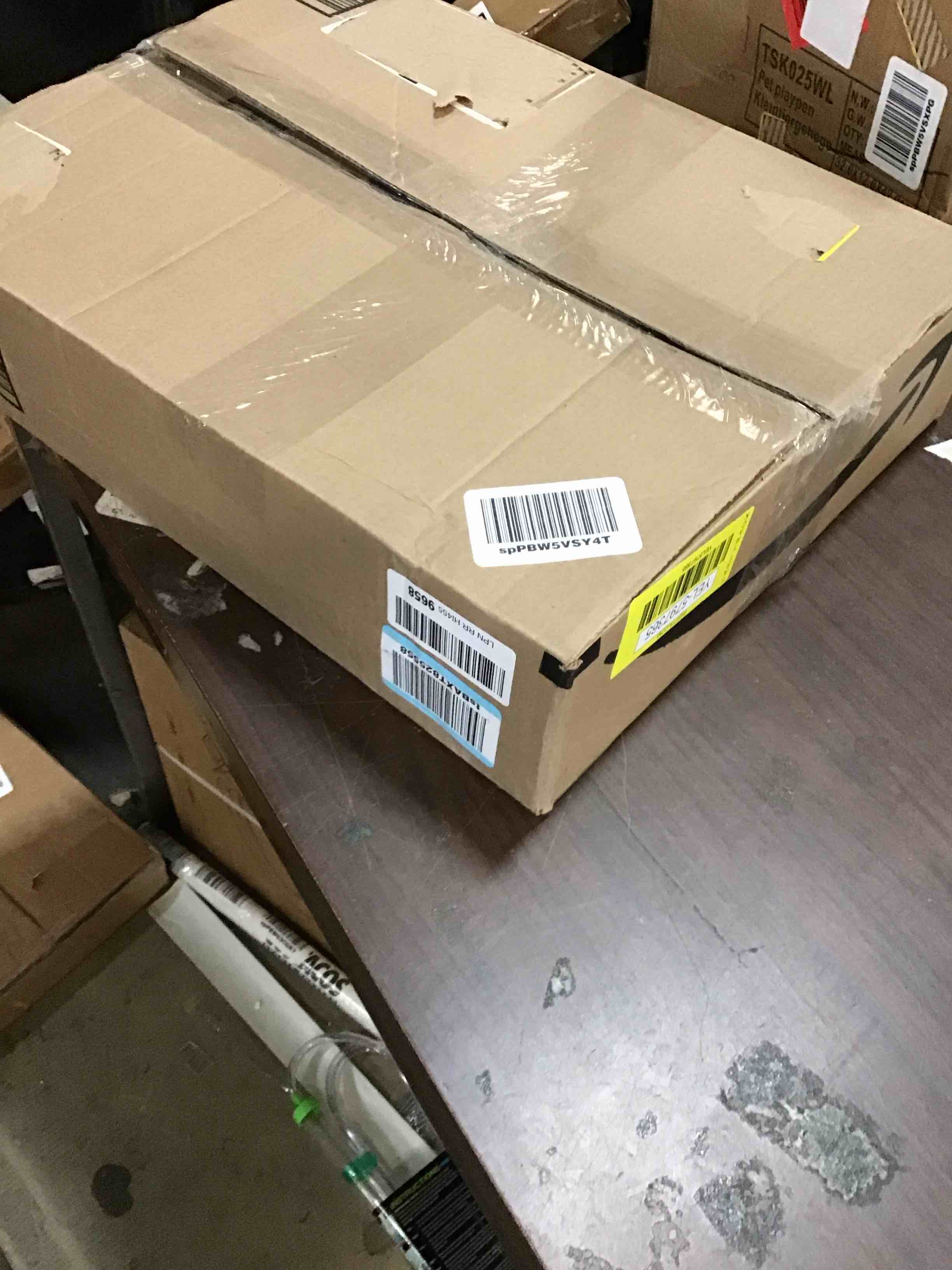 https://s3.amazonaws.com/lotting-images-prod/bidfta/YEL5797365_1706976497817.jpeg