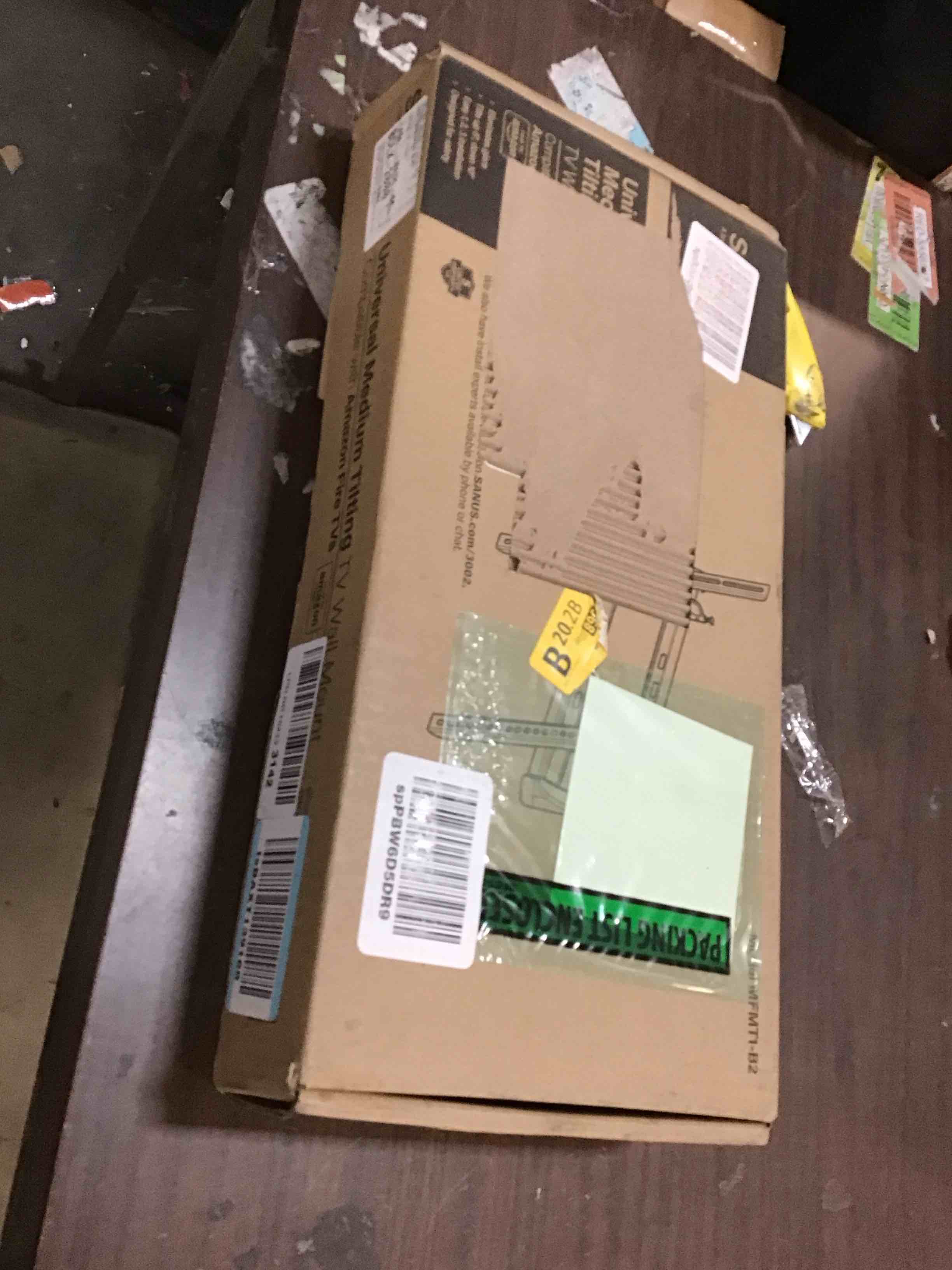 https://s3.amazonaws.com/lotting-images-prod/bidfta/YEL5797501_1706991743410.jpeg
